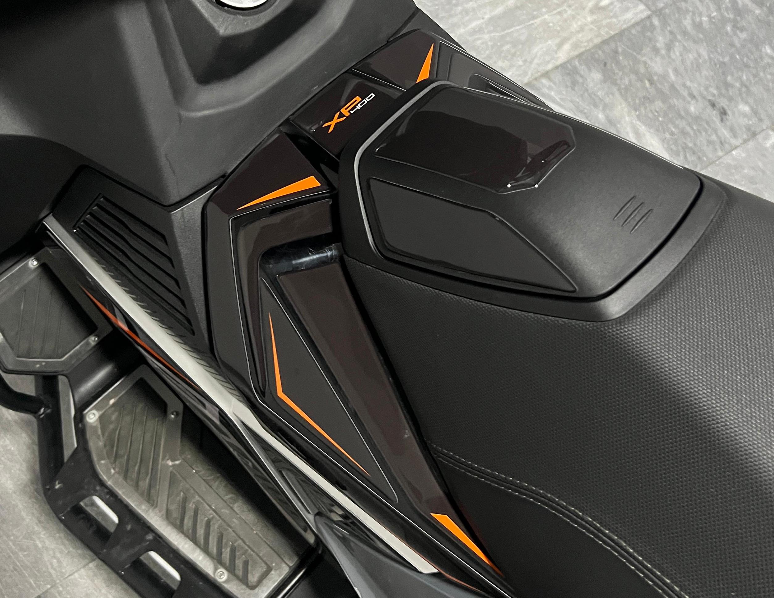 Peugeot XP-400 Uyumlu Tank Pad Set Siyah Turuncu Redline Grafik