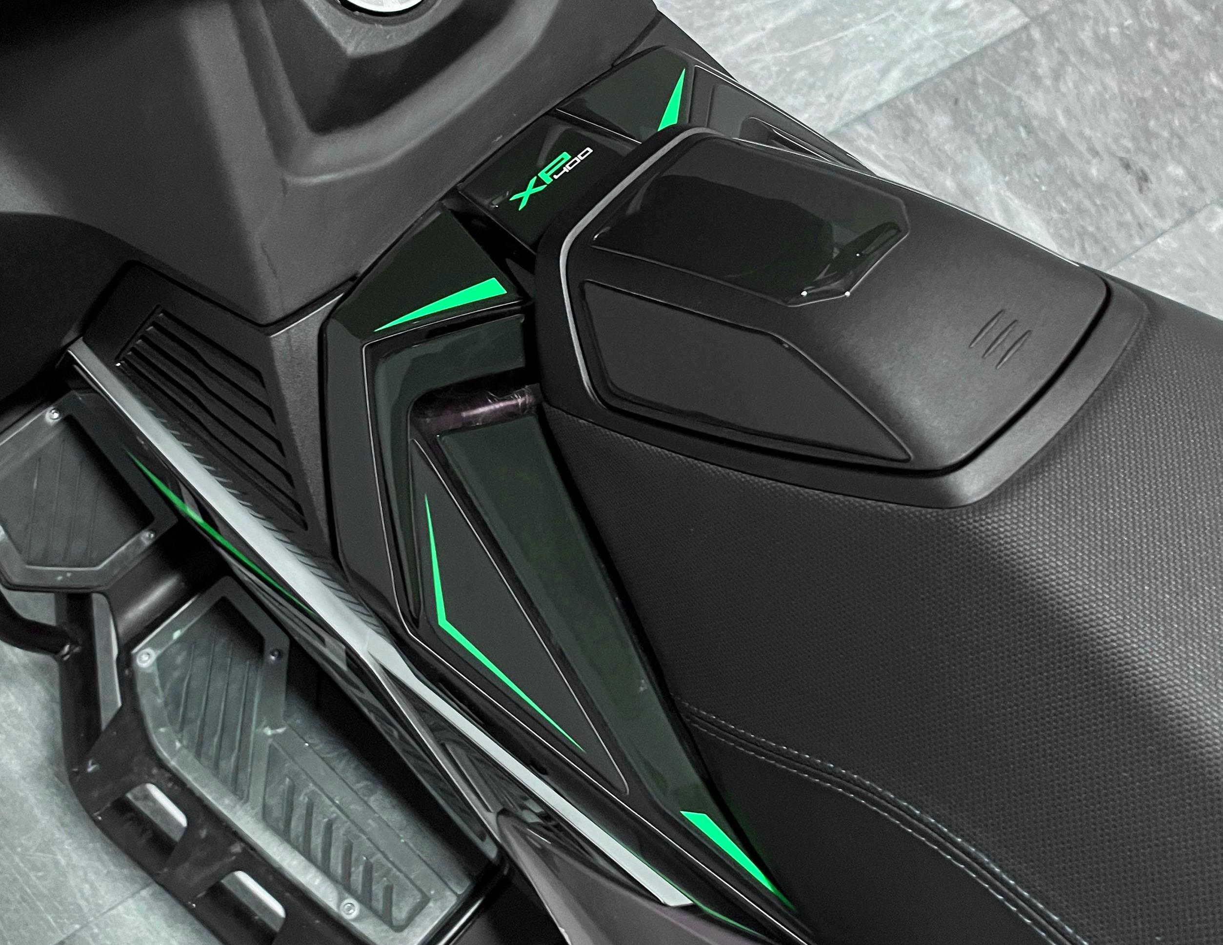 Peugeot XP-400 Uyumlu Tank Pad  Set Siyah Yeşil Redline Grafik