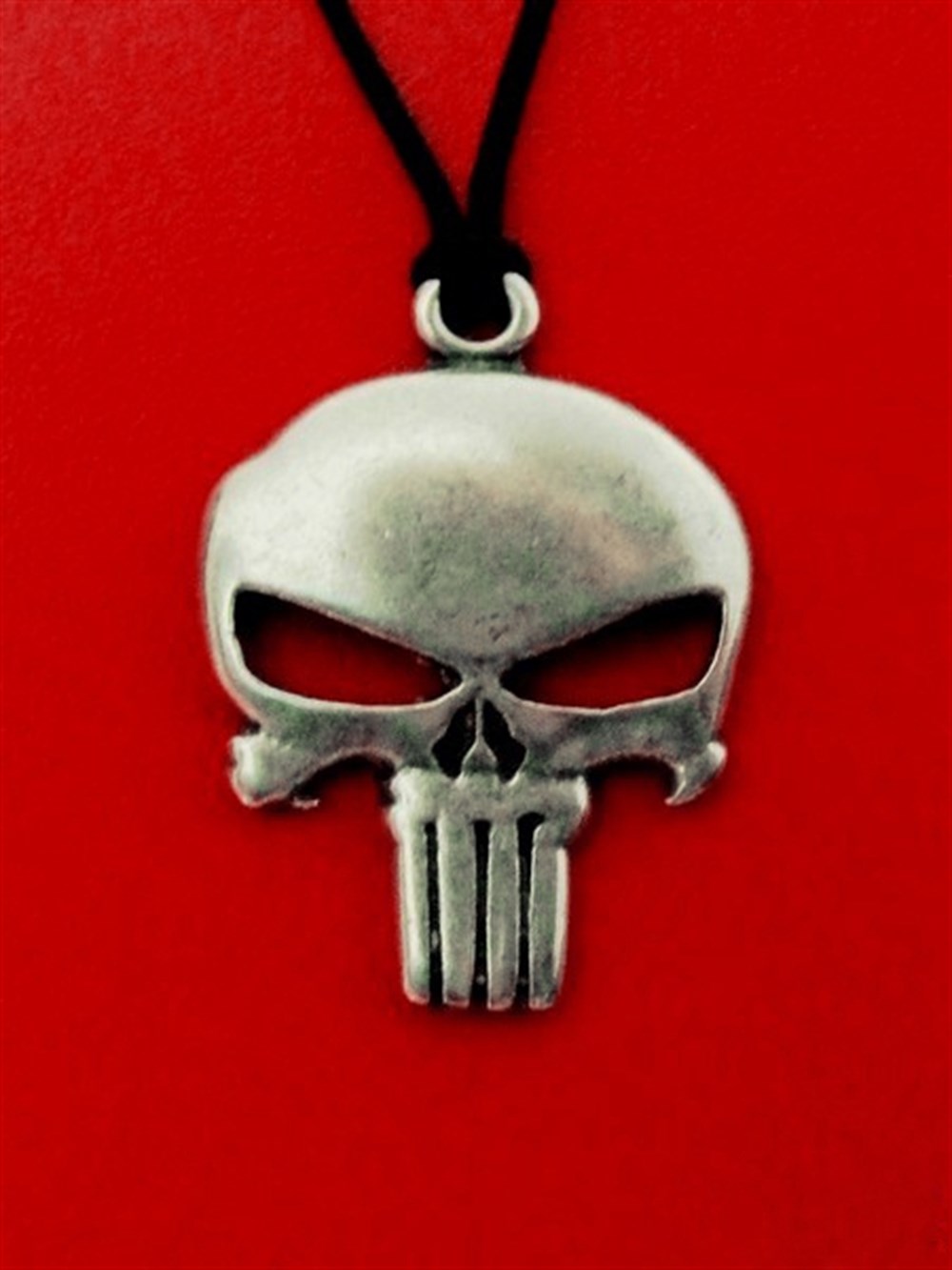Punisher Kolye