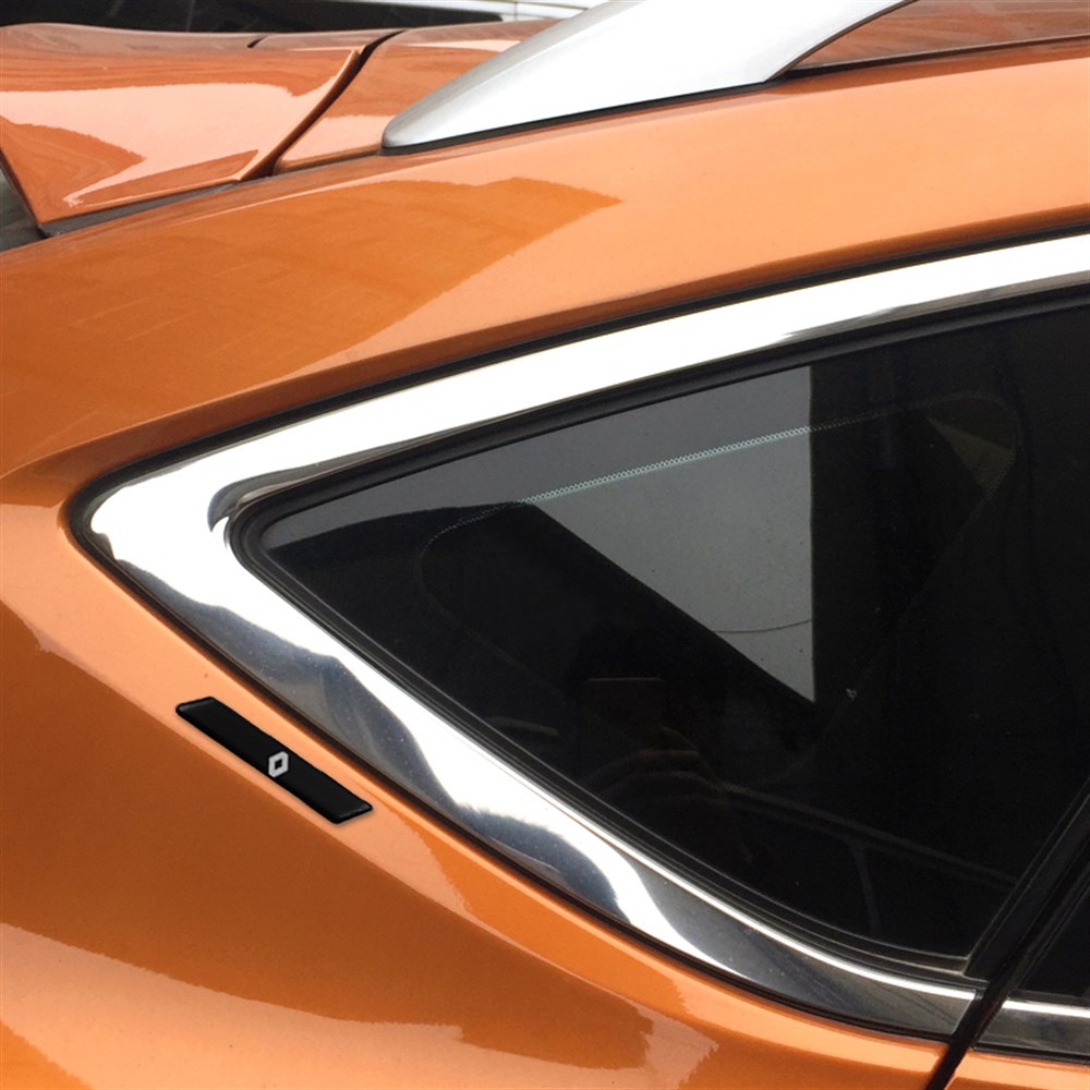 Renault Arma Sticker Yapıştırma 2 Adet
