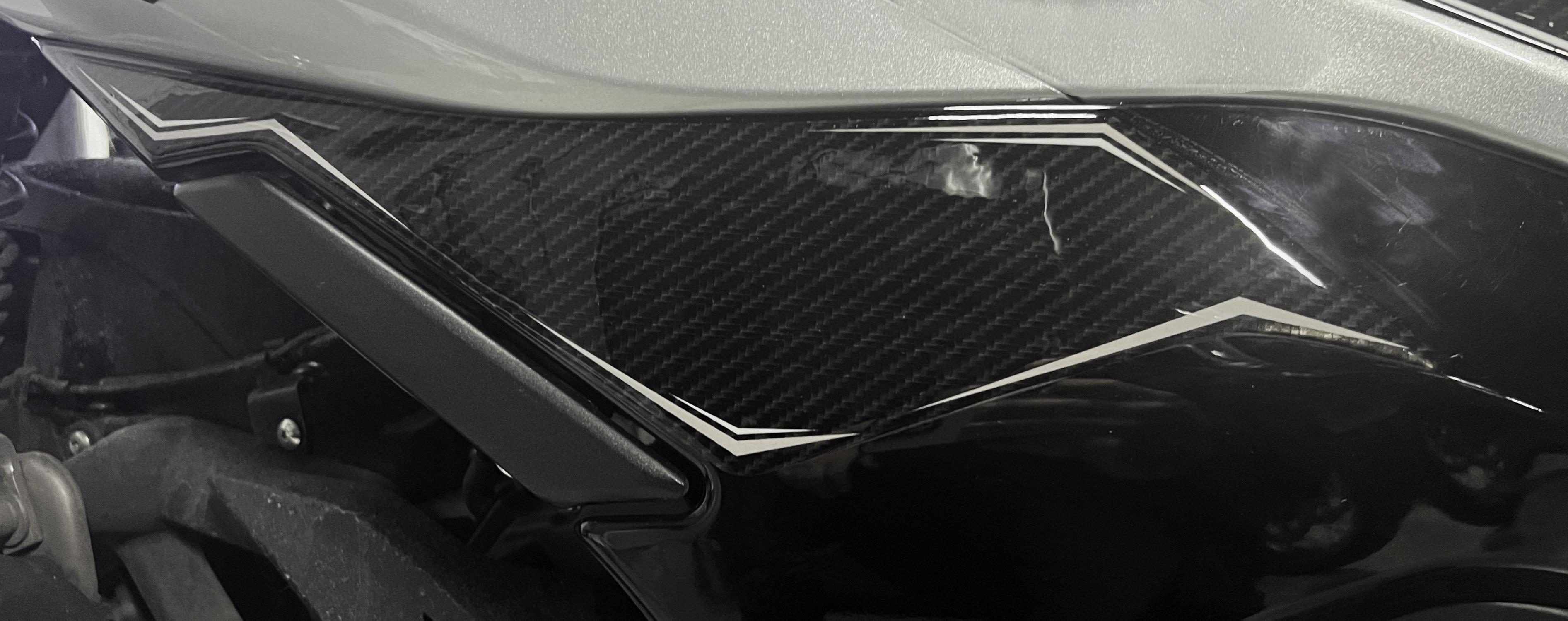 Rks RZ250S Zontes 2023-2024 Uyumlu Artçı Basamak Pad  Set Karbon Beyaz Redline Grafik