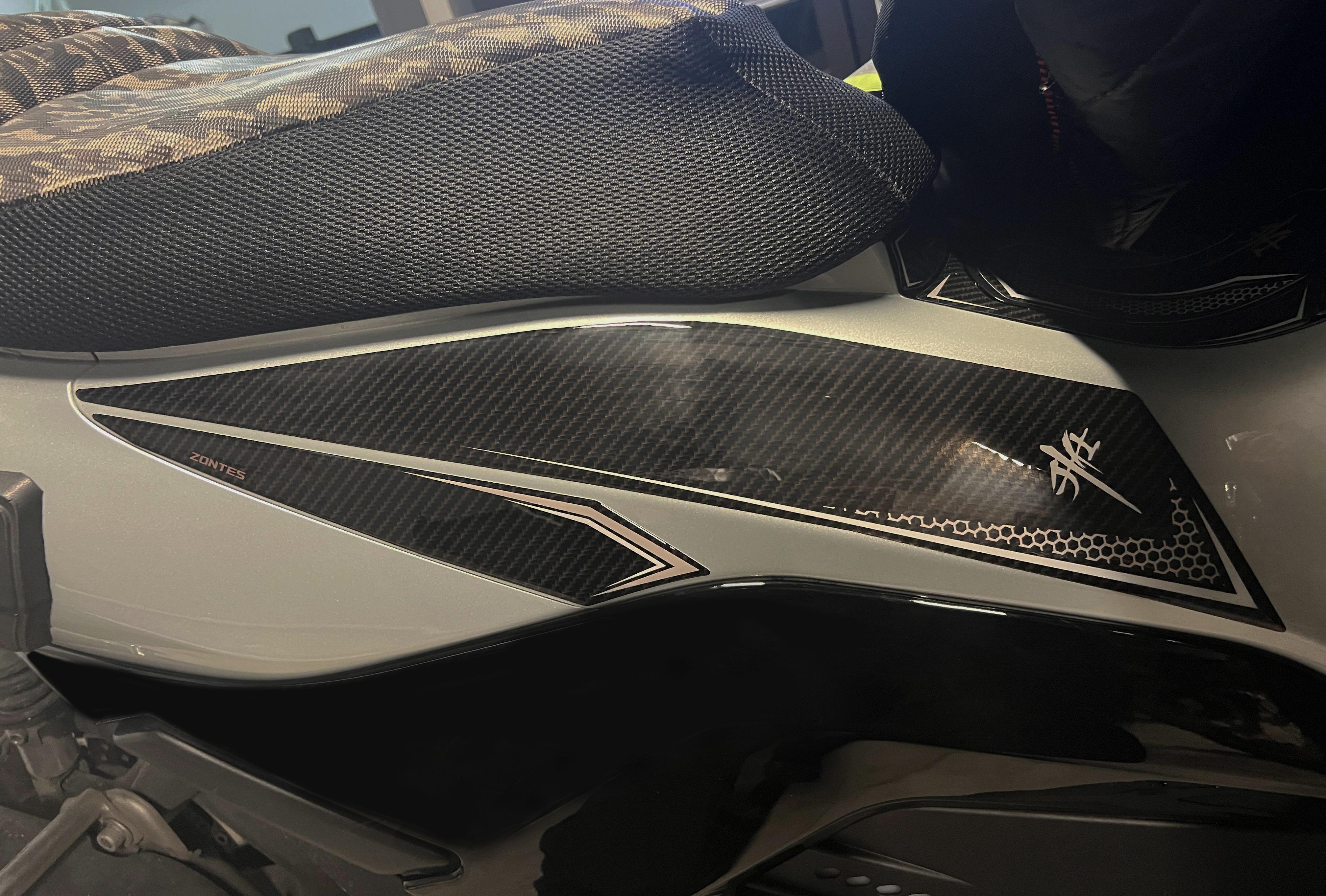 Rks RZ250S Zontes 2023-2024 Uyumlu Büyük Yan Grenaj Pad  Set Karbon Beyaz Redline Grafik