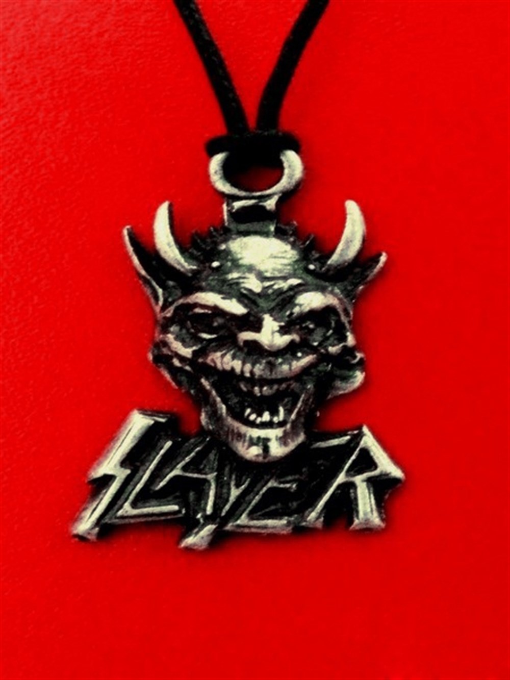Slayer Kolye