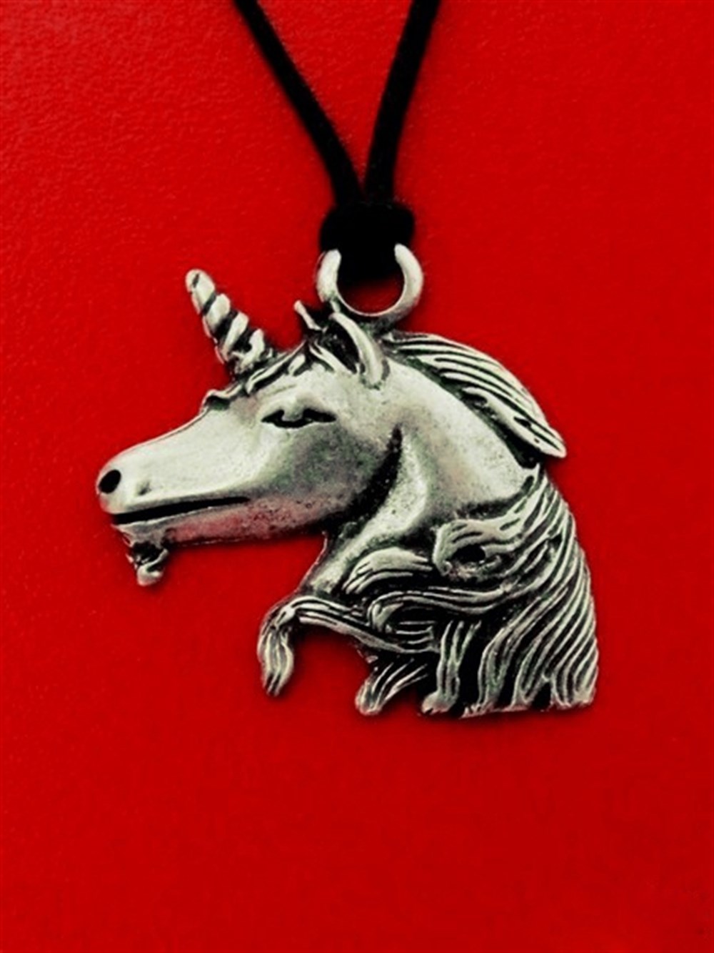 Tek Boynuzlu At Kolye