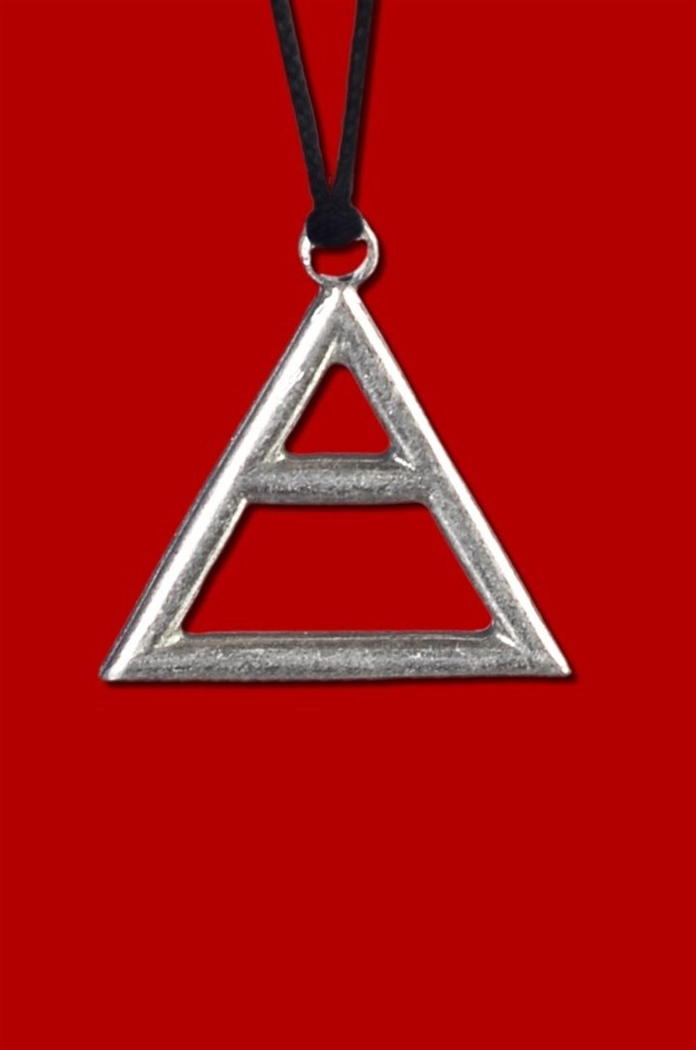 Üçgen Kolye