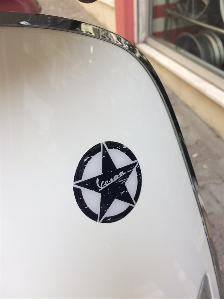 Vespa Yan Sticker Seti