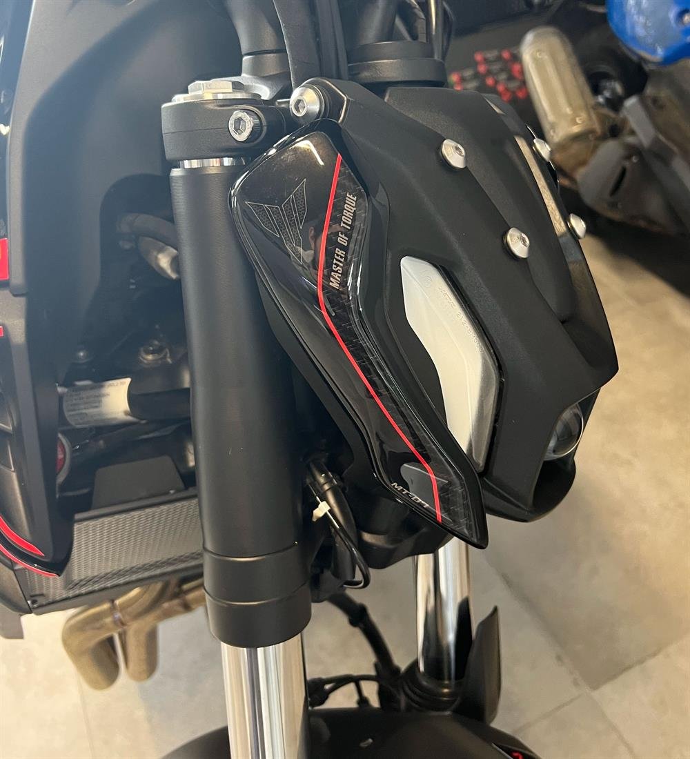 Yamaha MT-07 2021-2023 Uyumlu Kafa Koruma Pad Sticker Red Edition