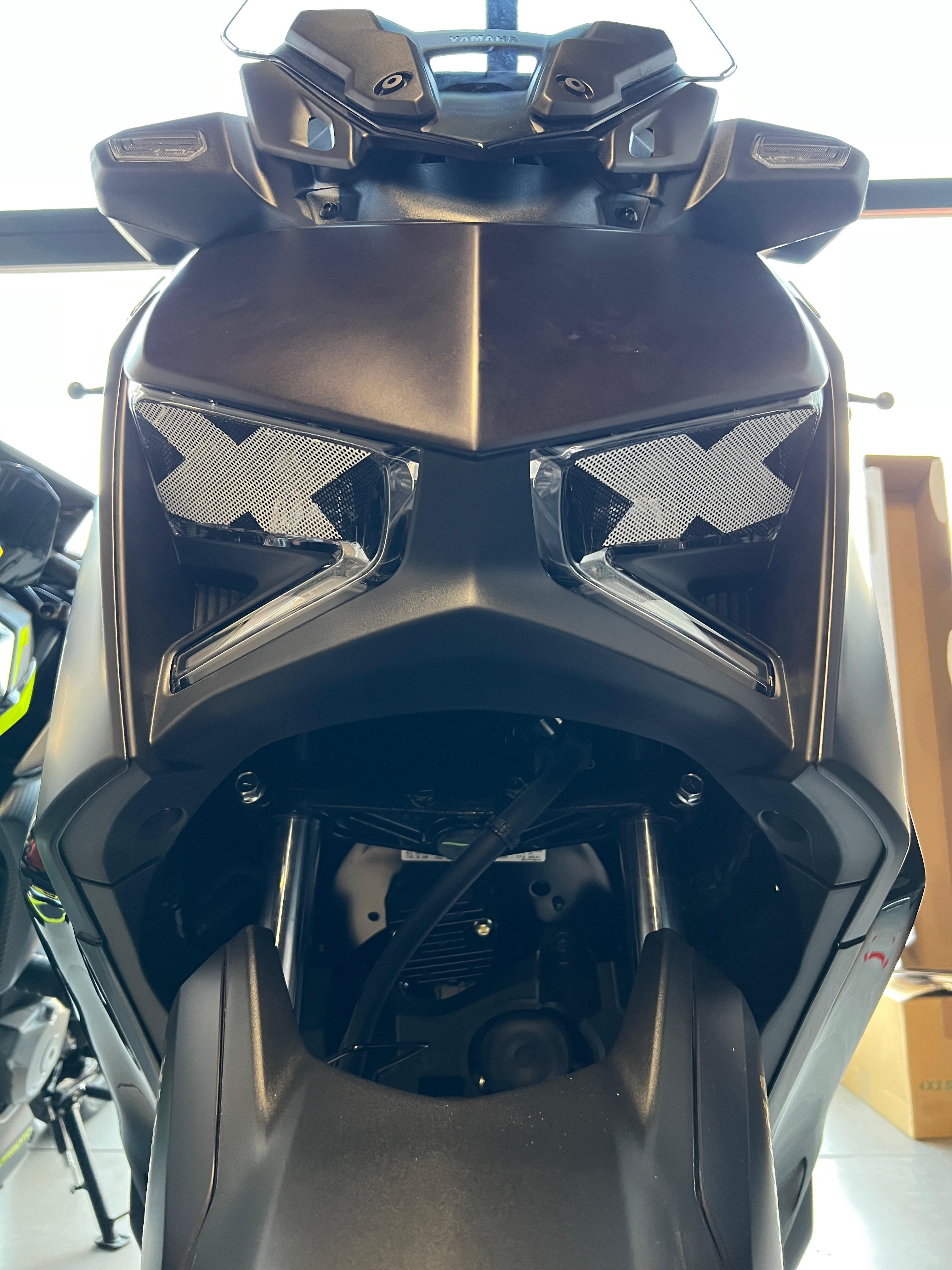 Yamaha Xmax 250 X Far Siyah Beyaz Far Sticker Far Gözü Far Filesi Etiket 