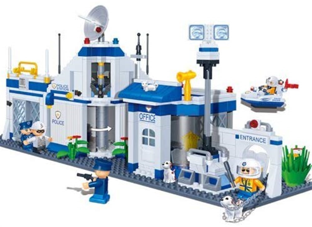 Banbao Lego Setleri, Banbao, Banbao Lego Seti 8341 Polis Karakolu 718 Parça