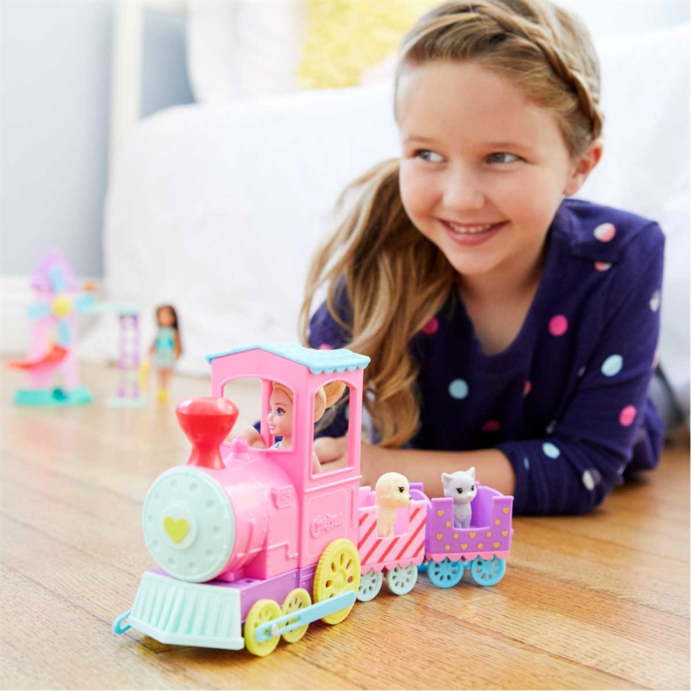 Barbie Chelsea Ve Sevimli Treni