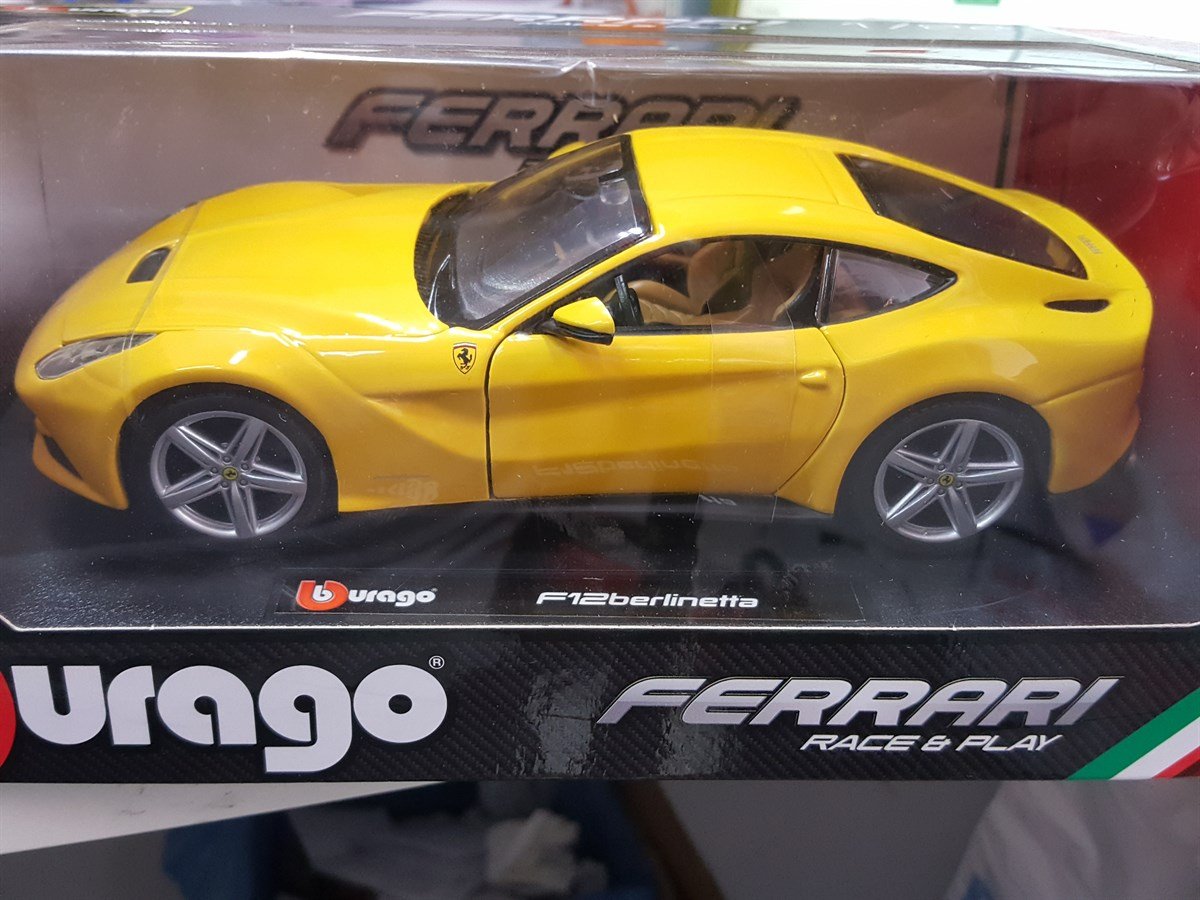 Burago F12 Berlinetta 1/24 Model Araba
