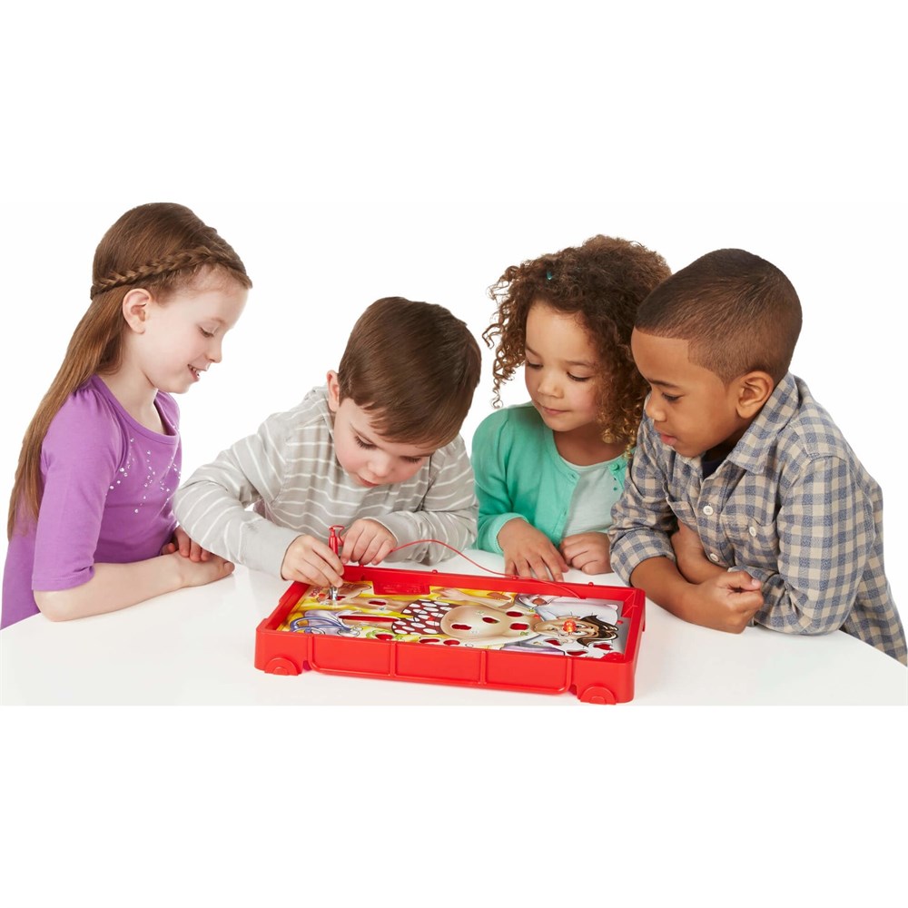 Hasbro Süper Doktor Kutu Oyunu B2176