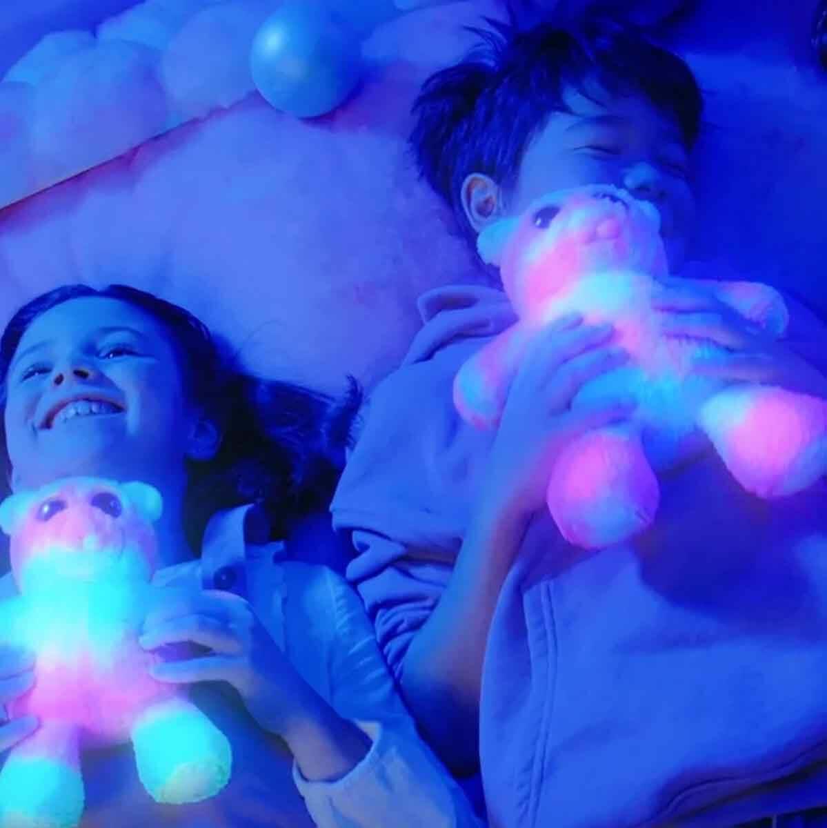 Kolleksiyon Karakterleri, Sunman, SoftT Karanlıkta Parlayan Deluxe Yumuşak Ayıcık 23317 Mor-Yeşil