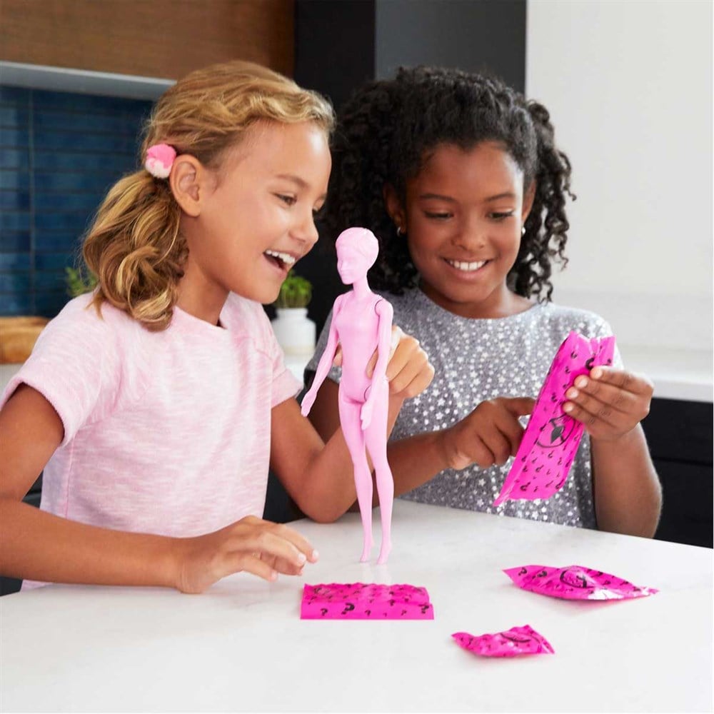 Manken Bebekler, Barbie, Barbie Color Reveal Renk Değiştiren Sürpriz Bebekler S1 GMT48