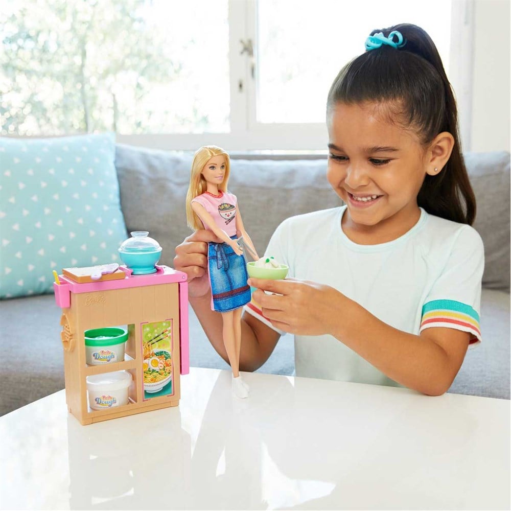 Manken Bebekler, Barbie, Barbie Noodle Yapıyor Oyun Seti GHK43