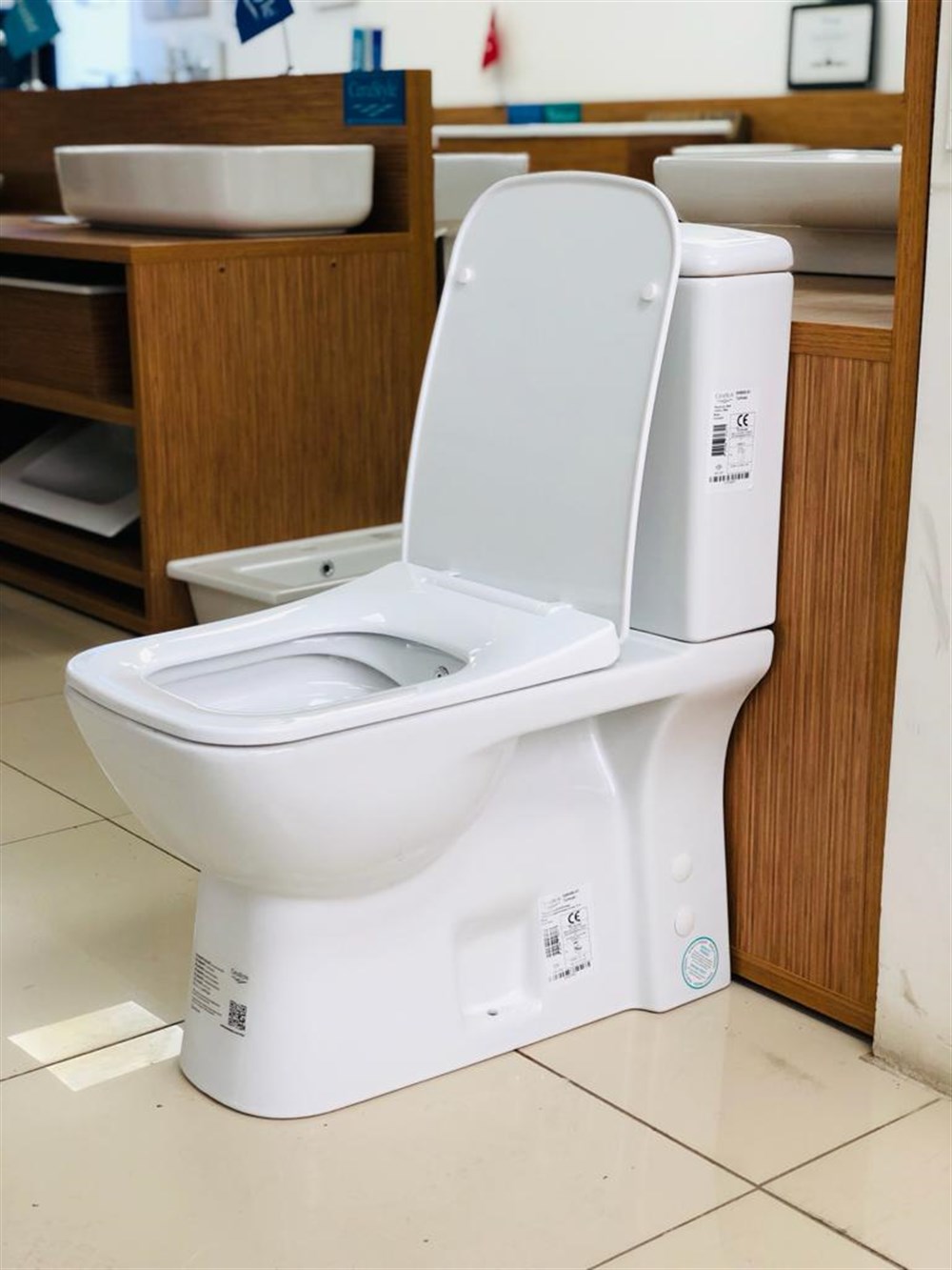 Duru Rimless Kanalsız Duvara Sıfır Klozet Set