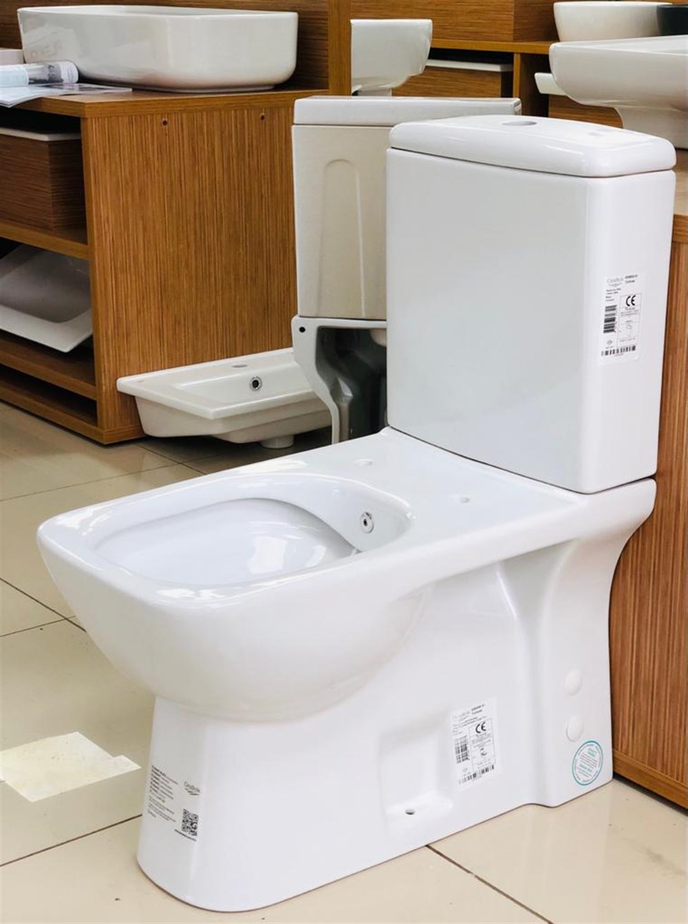 Duru Rimless Kanalsız Duvara Sıfır Klozet Set