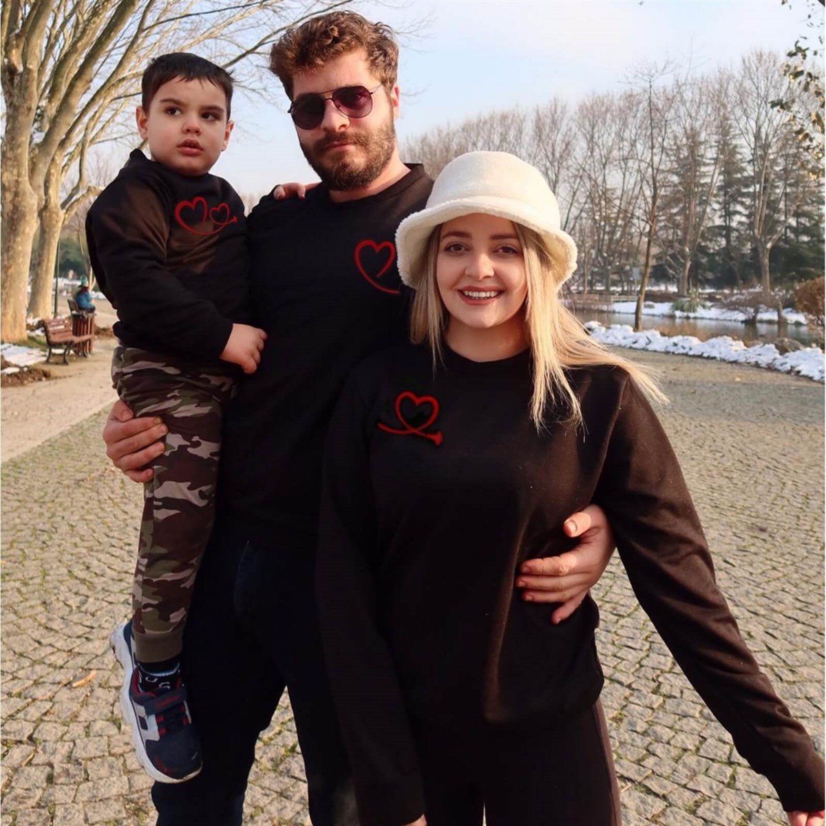 Anne , Baba veya Çocuk Sweatshirt “Tek bir ürün için geçerlidir”-Erkek Çocuk Alt Üst Takım-QuzucukKids.com