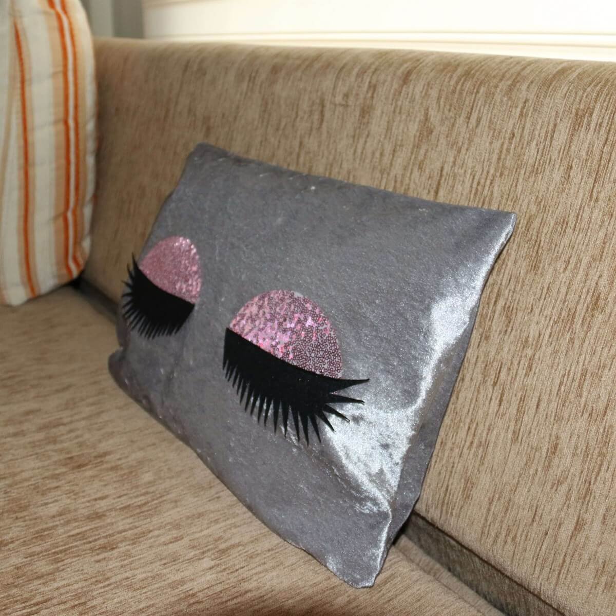 Dikdörtgen Kadife Kirpikli Kırlent Kılıfı 33*45 cm-Kız Çocuk Aksesuar-QuzucukKids.com