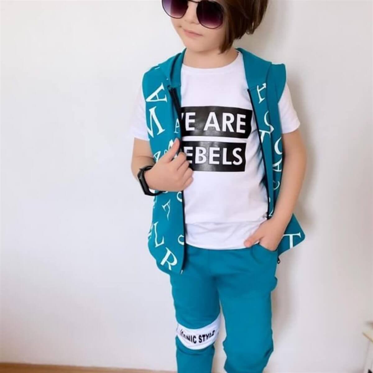 Erkek Çocuk Harfler Baskılı Yelekli Takım-Erkek Çocuk Alt Üst Takım-QuzucukKids.com