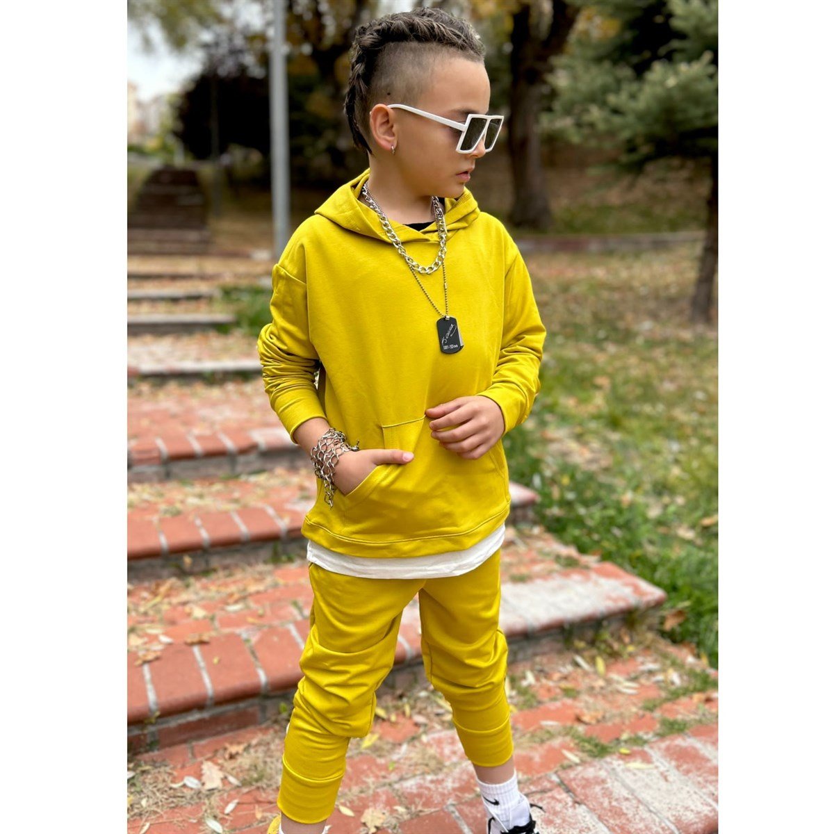 Erkek Çocuk Kapüşonlu Sarı Takım-Erkek Çocuk Alt Üst Takım-Erkek Çocuk Çıtçıt Detaylı Gri Takım | QuzucukKids.com-QuzucukKids.com