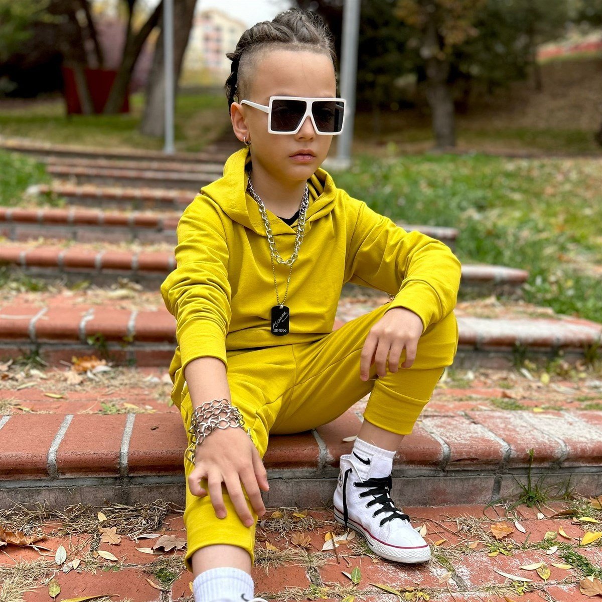 Erkek Çocuk Kapüşonlu Sarı Takım-Erkek Çocuk Alt Üst Takım-Erkek Çocuk Çıtçıt Detaylı Gri Takım | QuzucukKids.com-QuzucukKids.com