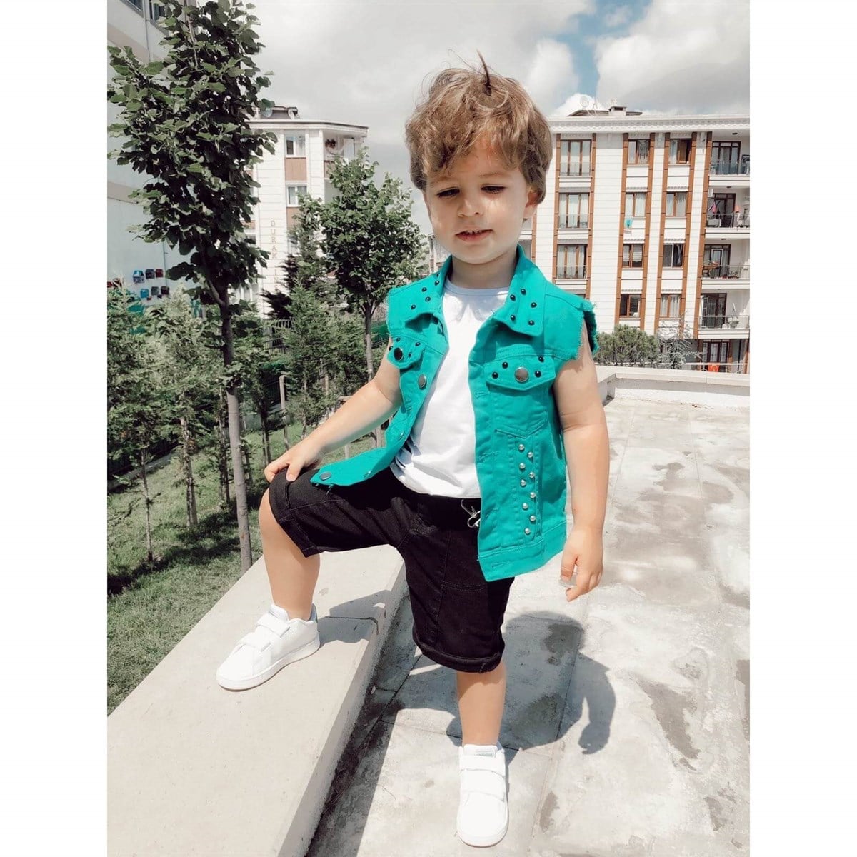 Erkek Çocuk Kot Yelekli Şort Takım-Erkek Çocuk Alt Üst Takım-QuzucukKids.com