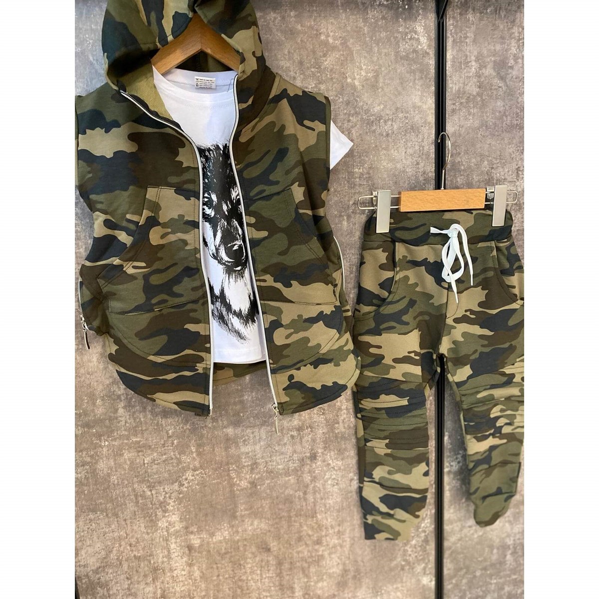 Erkek Çocuk Kurt Figürlü Yelekli Spor Takım-Kid Boy Cloth Sets-QuzucukKids.com