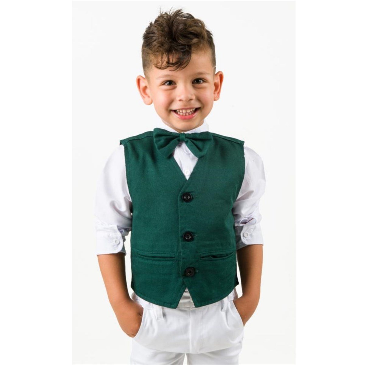 Erkek Çocuk Yeşil Yeleklı 4'lü Takım-Erkek Çocuk Alt Üst Takım-Erkek Çocuk Kırmızı Yeleklı 4'lü Takım | QuzucukKids.com-QuzucukKids.com