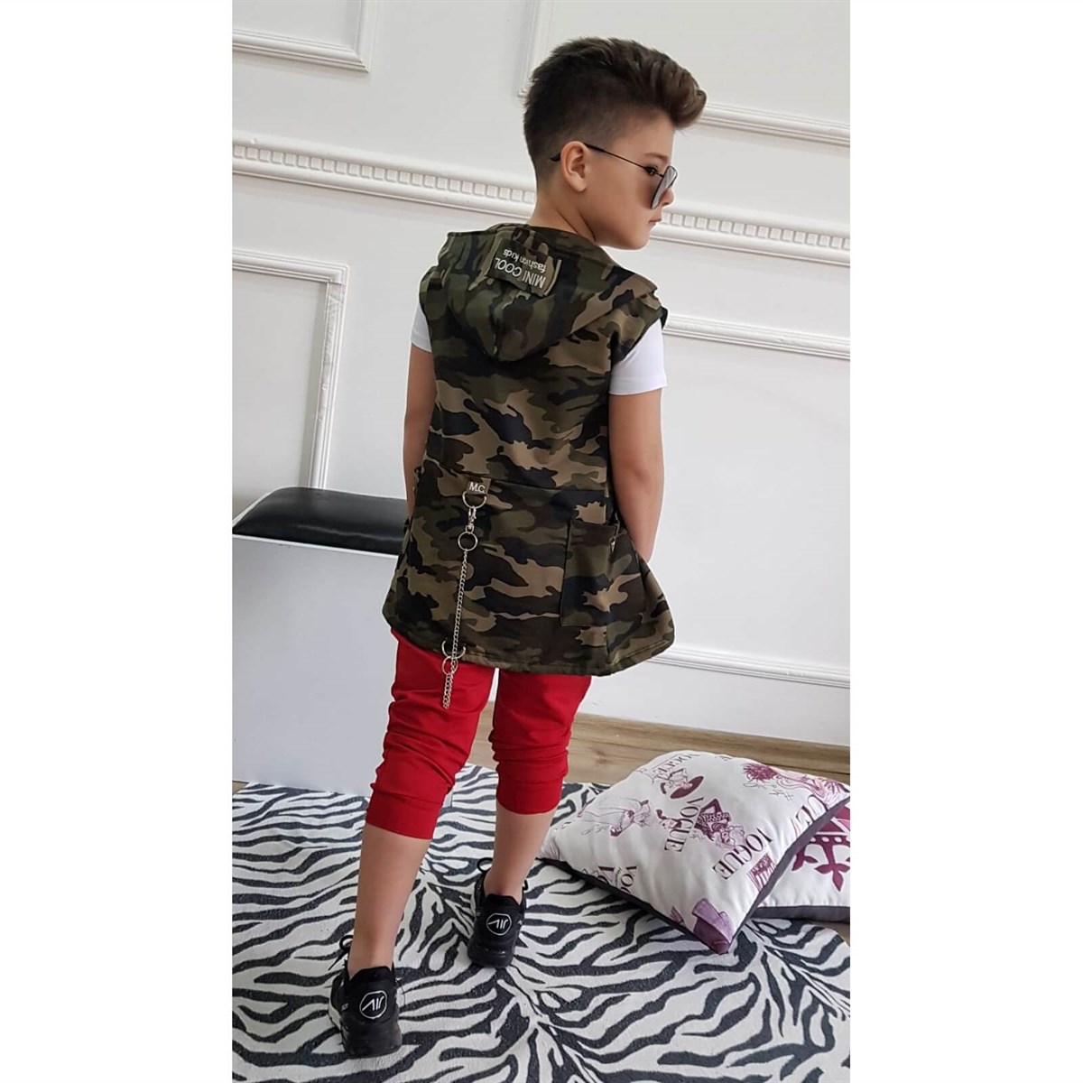 Erkek Çocuk Zincir Detaylı Kırmızı Kaprili Kamuflaj Takım-Erkek Çocuk Alt Üst Takım-QuzucukKids.com