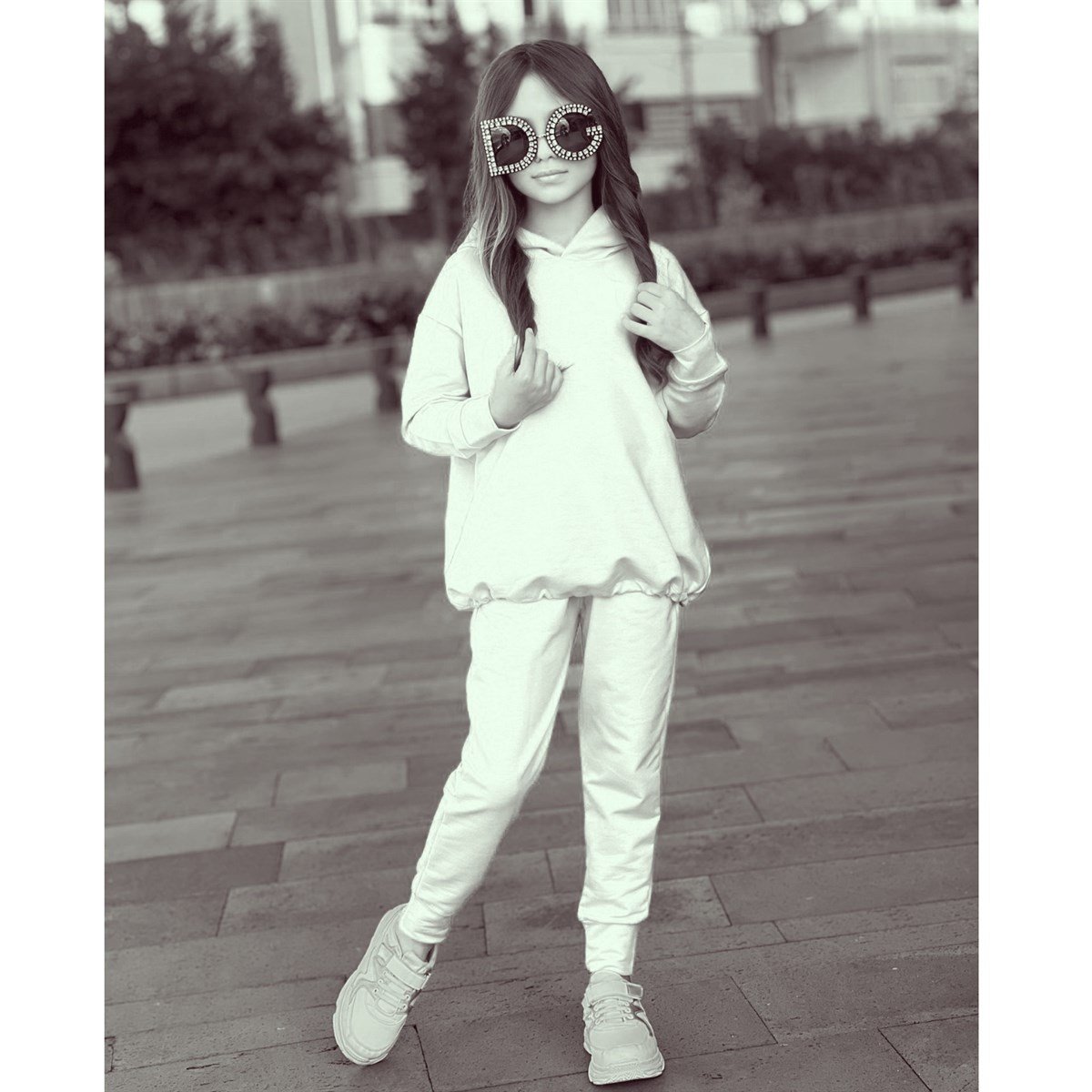 Kız Çocuk Kapüşonlu Beyaz Takım-Kız Çocuk Alt Üst Takım-Kız Çocuk Kemerli Ekose Set | QuzucukKids.com-QuzucukKids.com