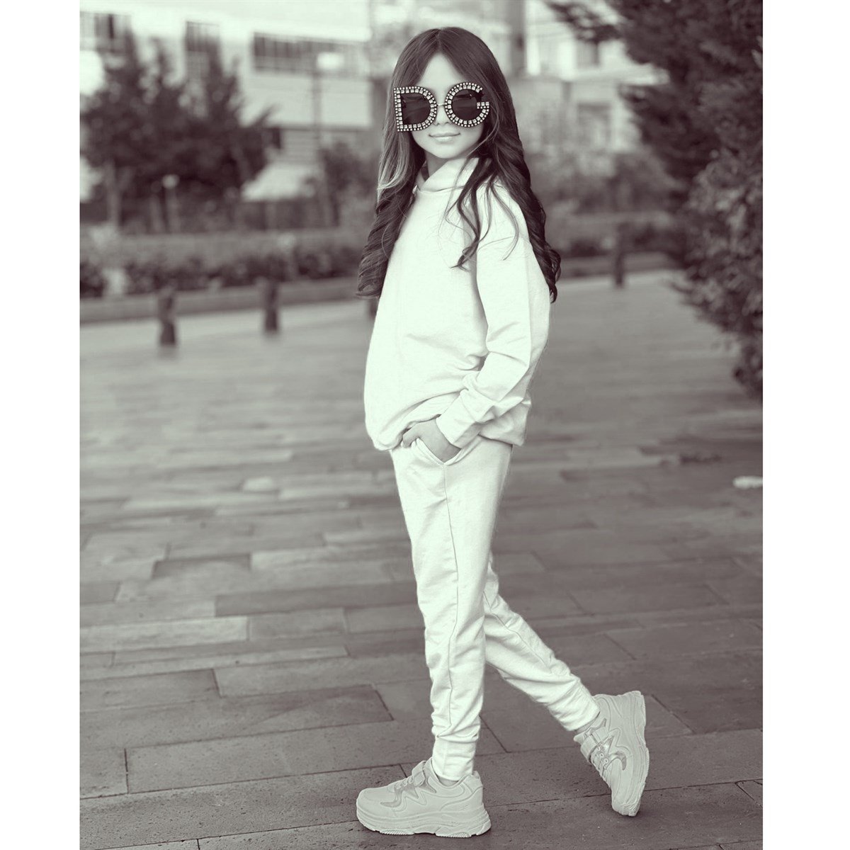 Kız Çocuk Kapüşonlu Beyaz Takım-Kız Çocuk Alt Üst Takım-Kız Çocuk Kemerli Ekose Set | QuzucukKids.com-QuzucukKids.com