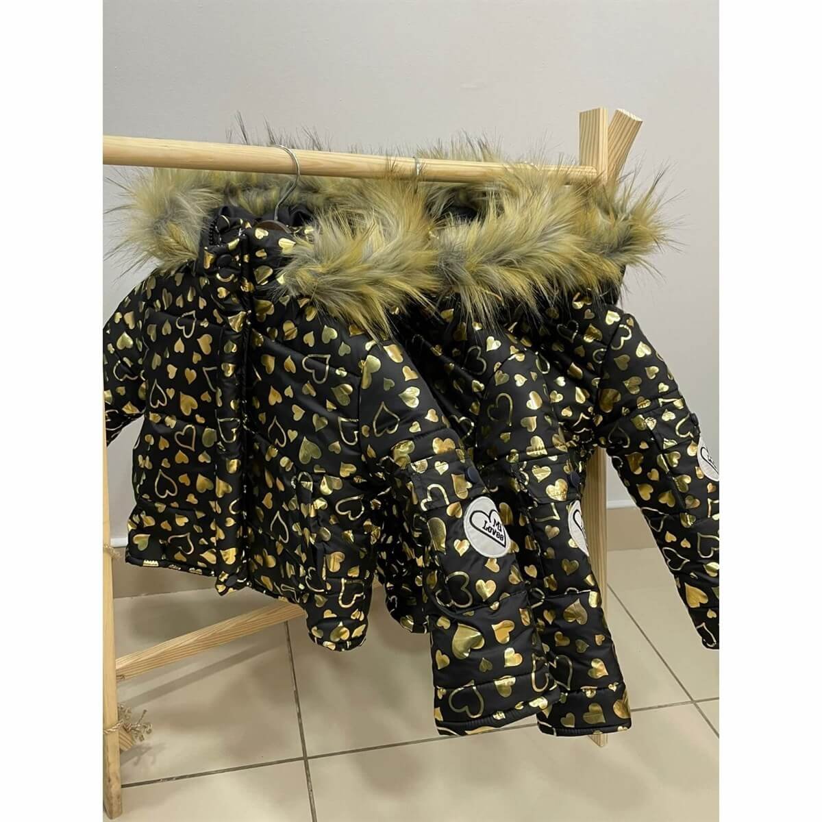 Kız Çocuk Kışlık Kalp Figürlü Siyah Şişme Mont-Kız Çocuk Mont-QuzucukKids.com