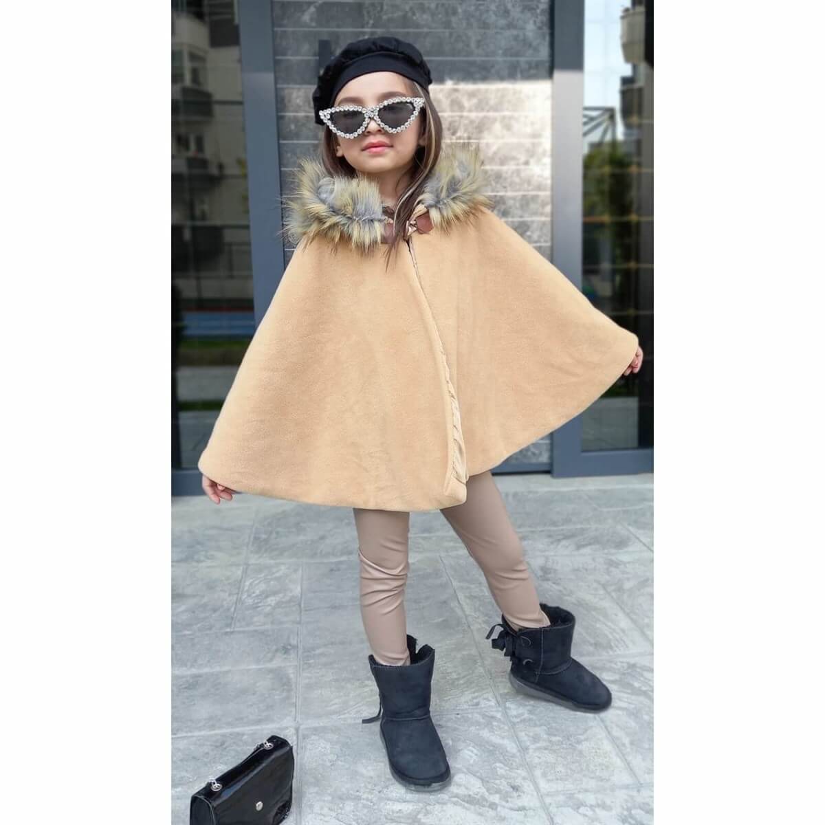 Kız Çocuk Pelerinli Krem Takım-Kız Çocuk Alt Üst Takım-QuzucukKids.com