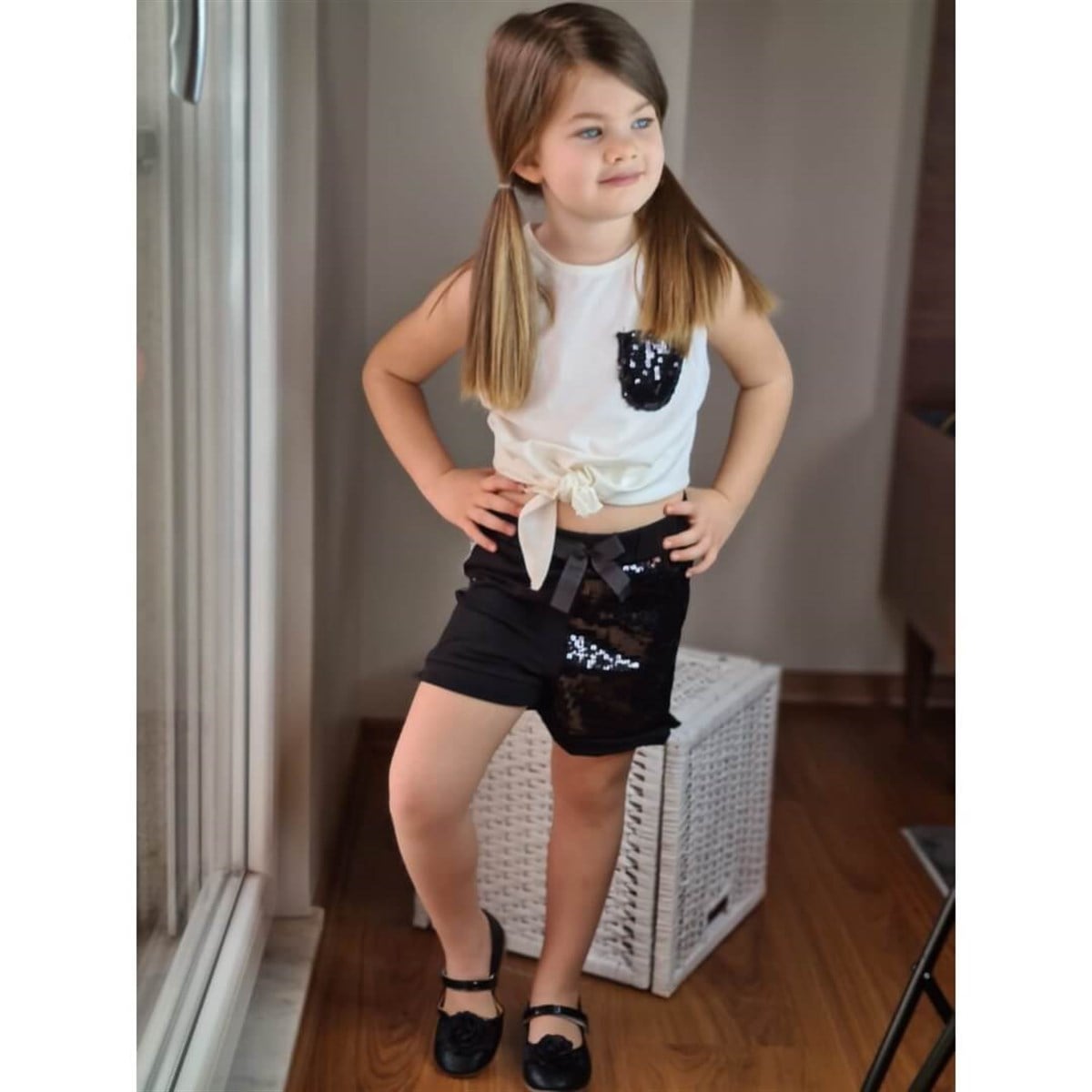 Kız Çocuk Pul Payetli Şort Beyaz Takım-Kız Çocuk Alt Üst Takım-QuzucukKids.com