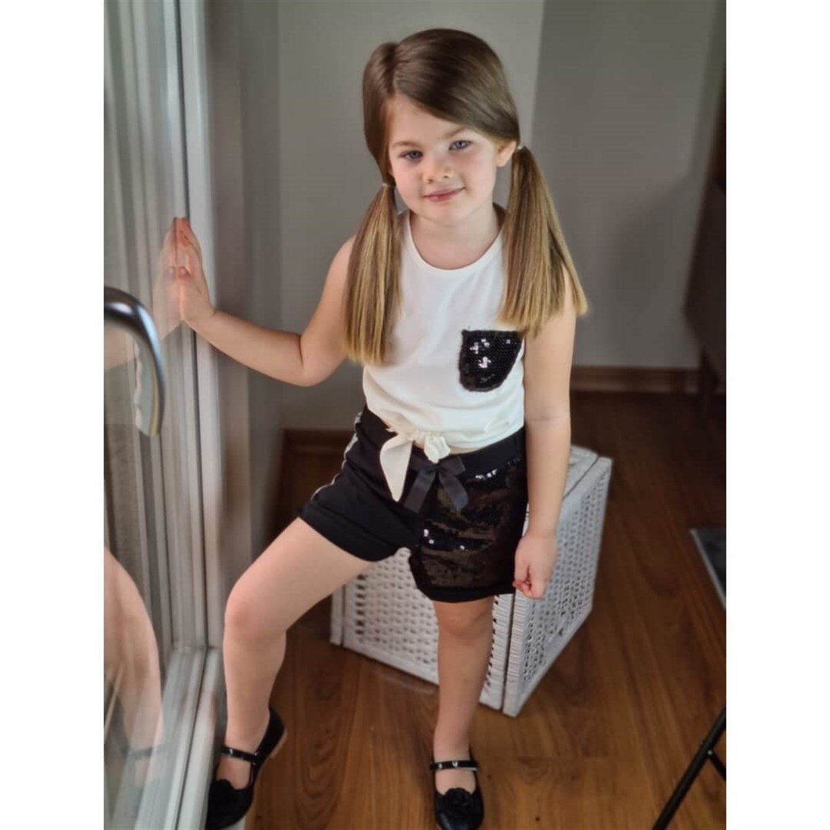 Kız Çocuk Pul Payetli Şort Beyaz Takım-Kız Çocuk Alt Üst Takım-QuzucukKids.com