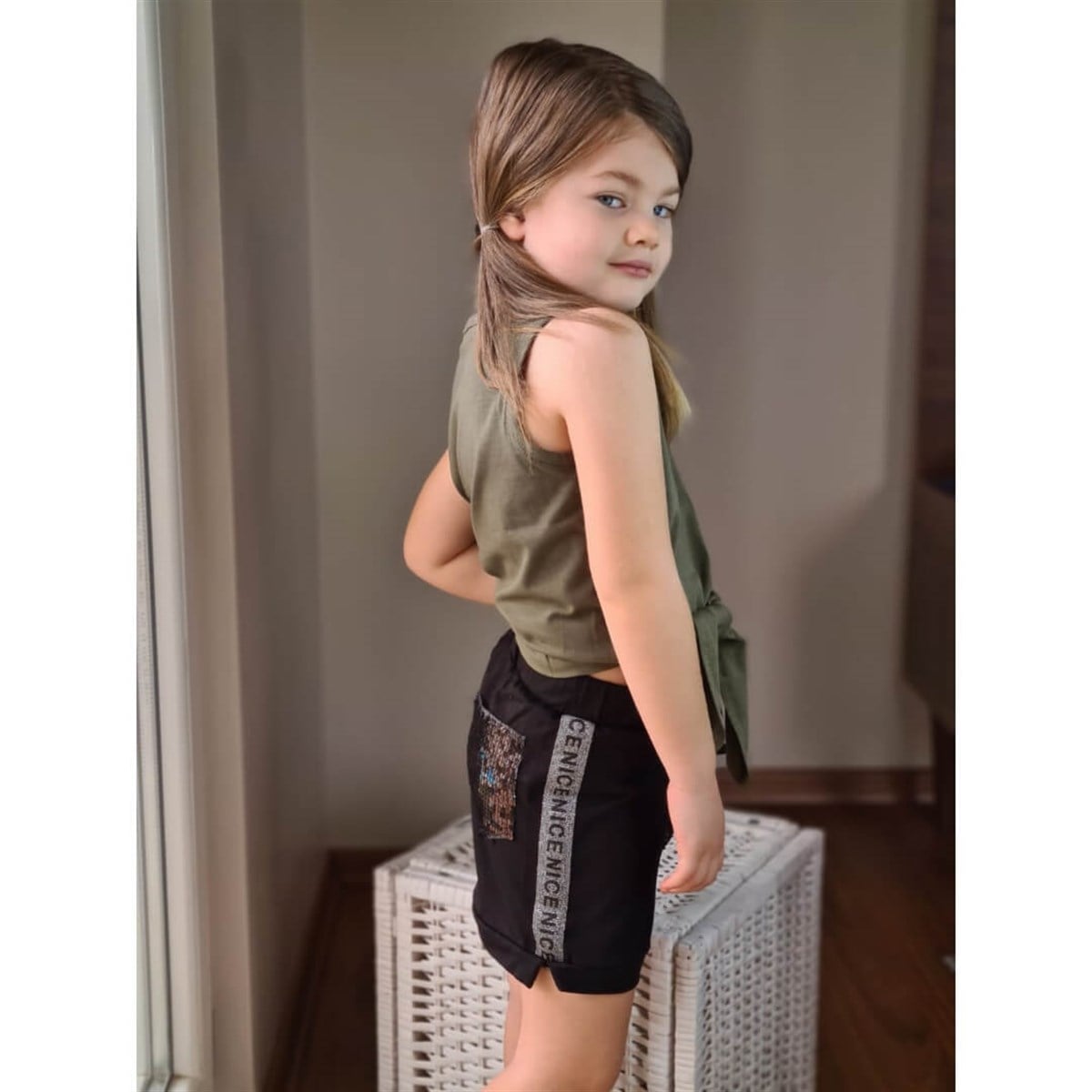 Kız Çocuk Pul Payetli Şort Yeşil Takım-Kid Girl Cloth Sets-QuzucukKids.com