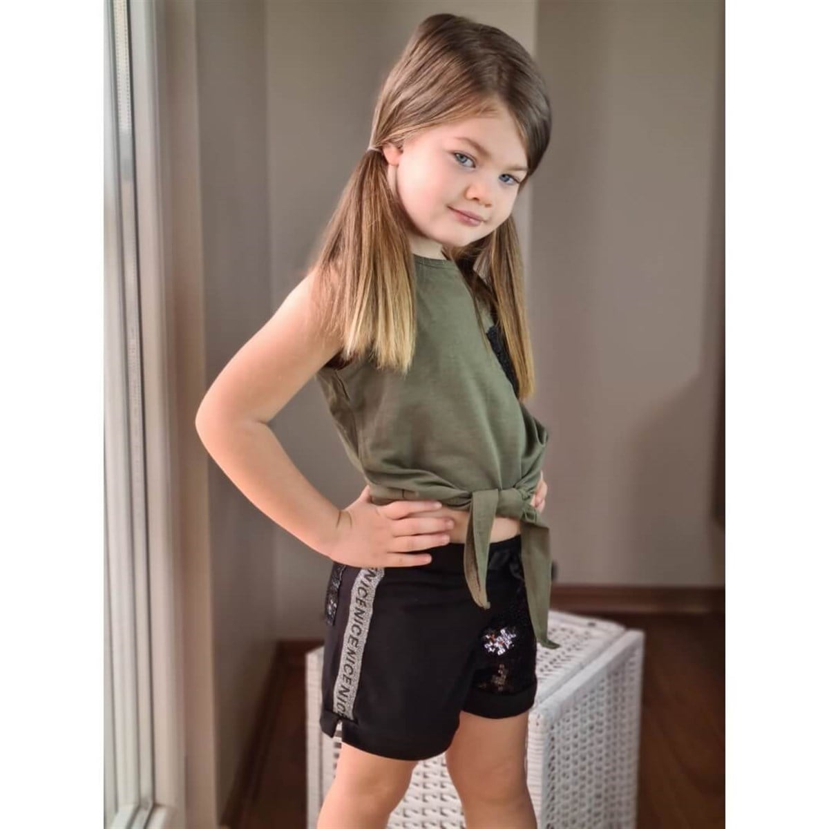 Kız Çocuk Pul Payetli Şort Yeşil Takım-Kid Girl Cloth Sets-QuzucukKids.com