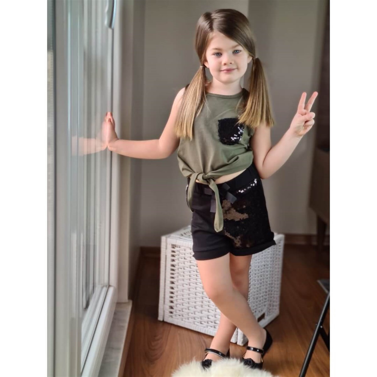 Kız Çocuk Pul Payetli Şort Yeşil Takım-Kid Girl Cloth Sets-QuzucukKids.com