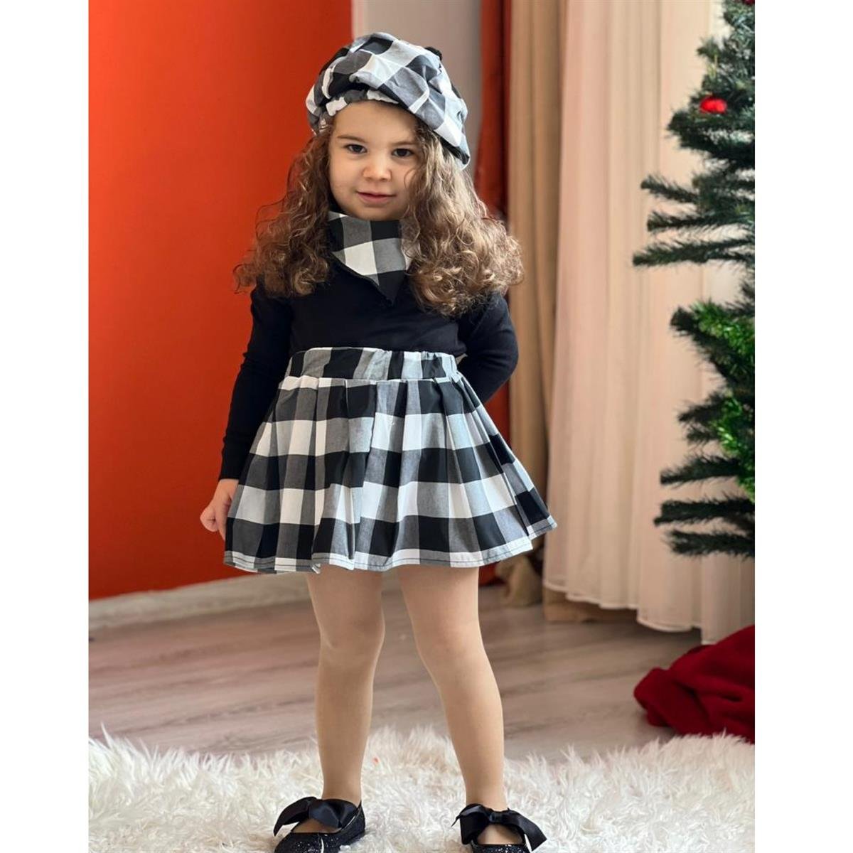 Kız Çocuk Siyah Ekoseli 4'lü Takım-Kız Çocuk Alt Üst Takım-Kız Çocuk Kırmızı Ekoseli 4'lü Takım | QuzucukKids.com-QuzucukKids.com