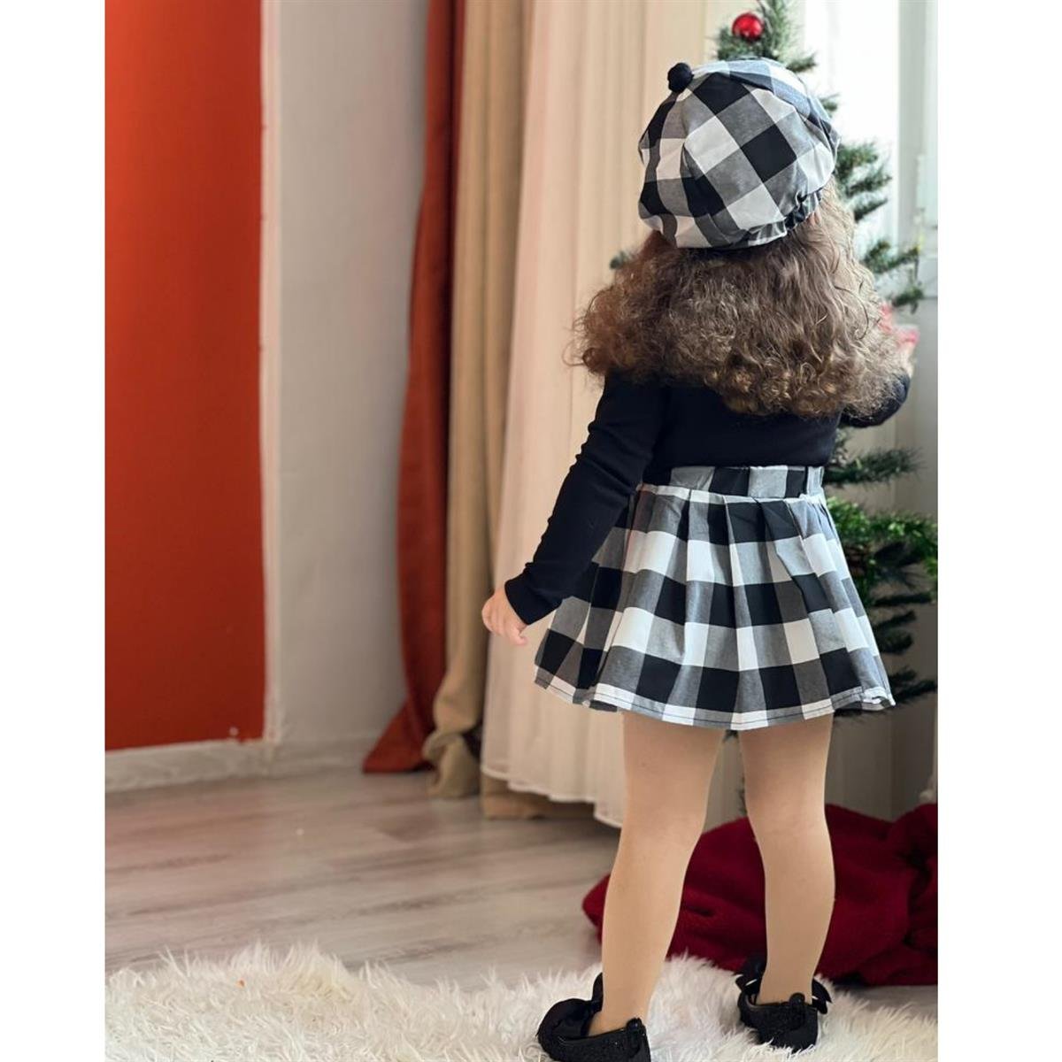 Kız Çocuk Siyah Ekoseli 4'lü Takım-Kız Çocuk Alt Üst Takım-Kız Çocuk Kırmızı Ekoseli 4'lü Takım | QuzucukKids.com-QuzucukKids.com