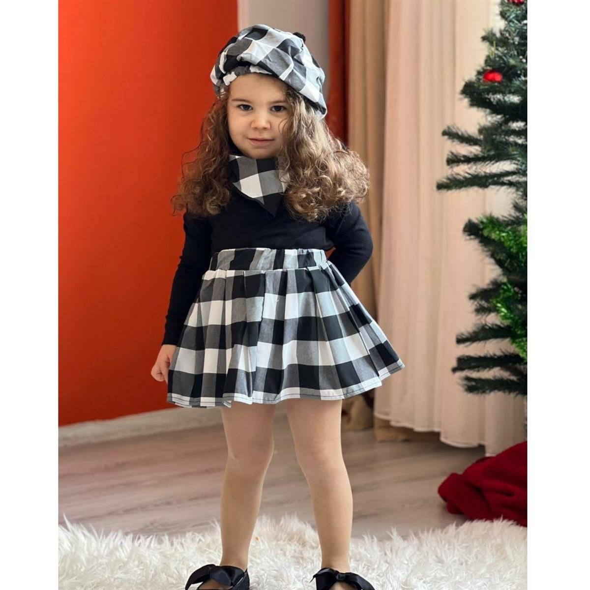 Kız Çocuk Siyah Ekoseli 4'lü Takım-Kız Çocuk Alt Üst Takım-Kız Çocuk Kırmızı Ekoseli 4'lü Takım | QuzucukKids.com-QuzucukKids.com
