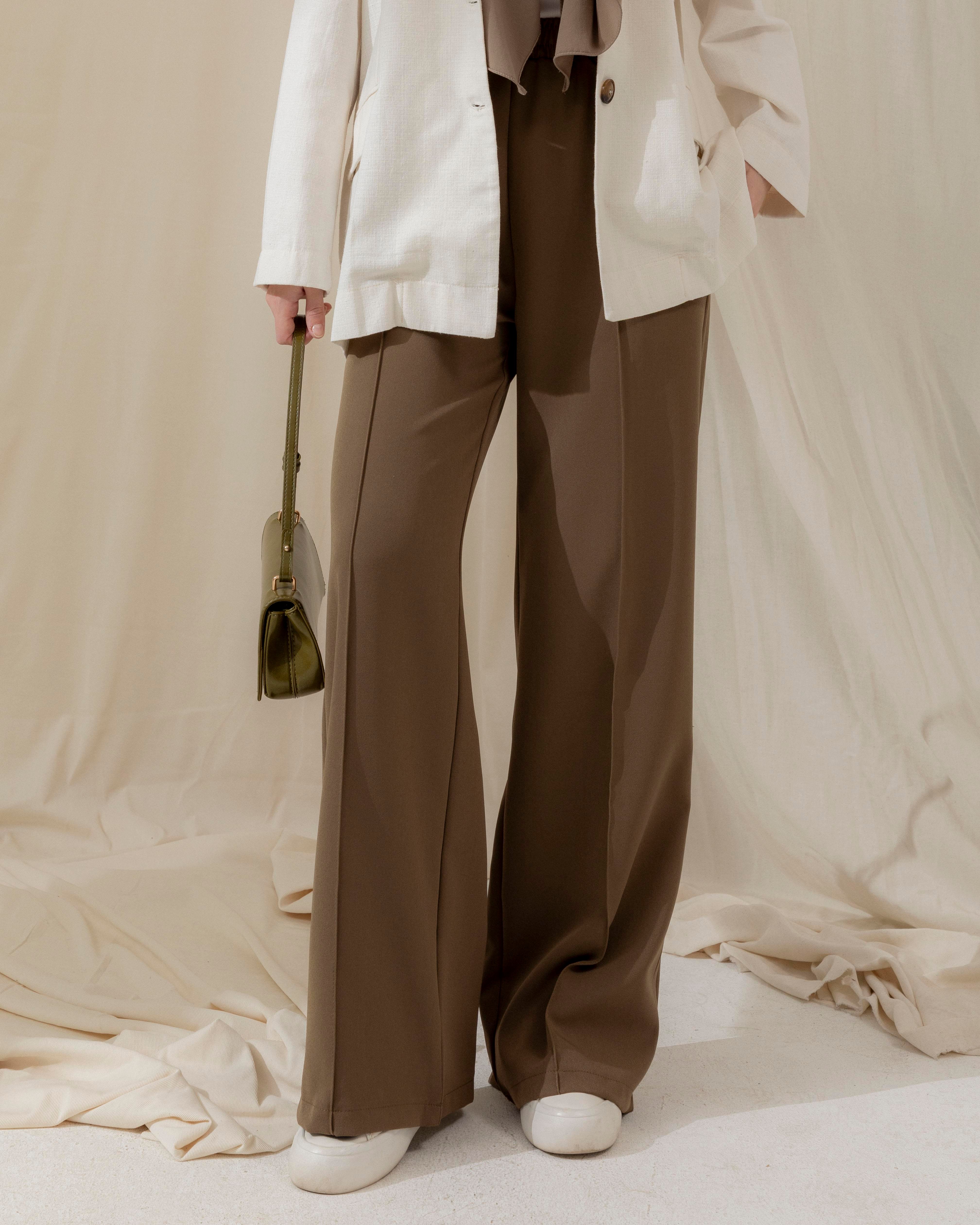 Beli Lastikli Haki Pantolon