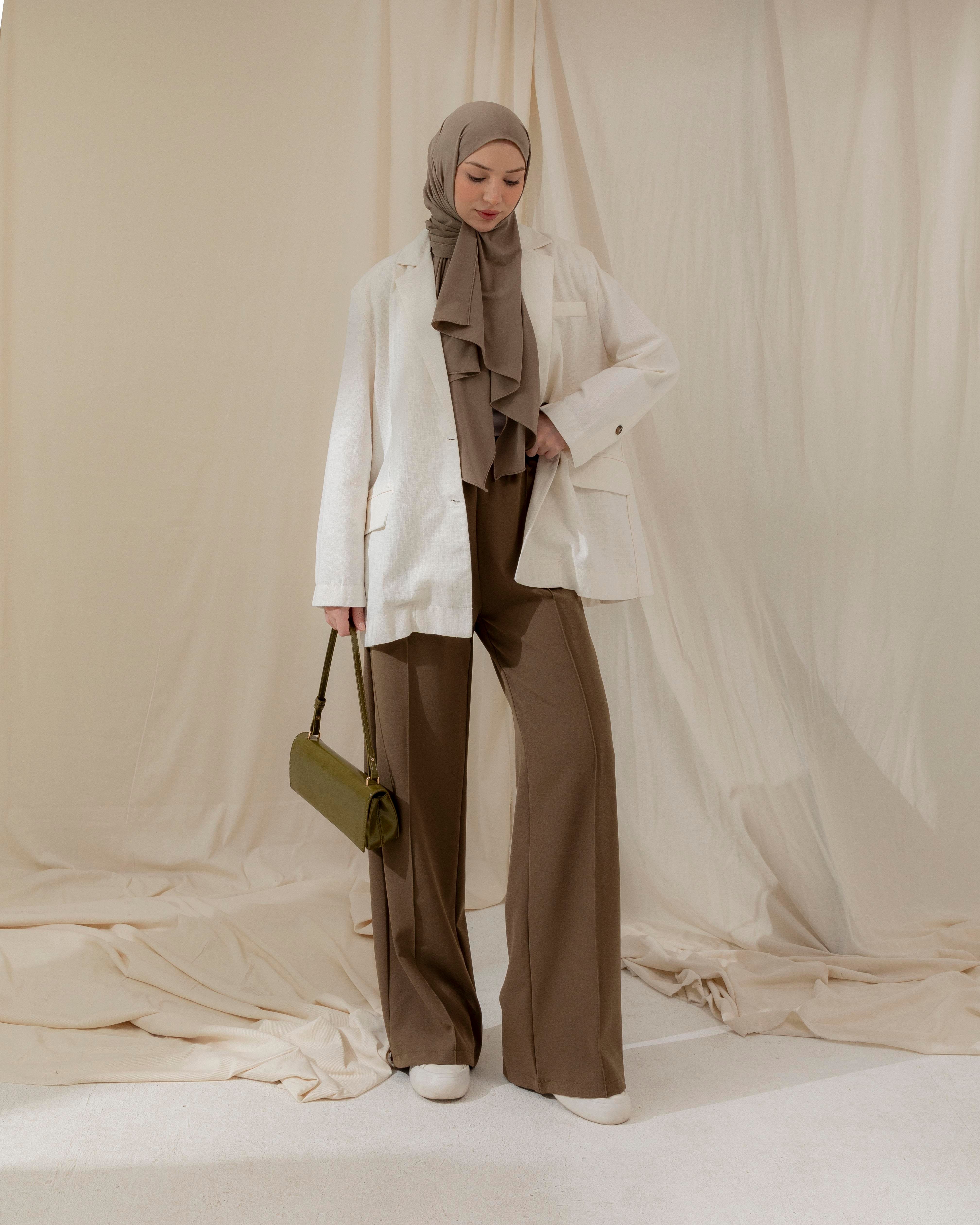 Beli Lastikli Haki Pantolon