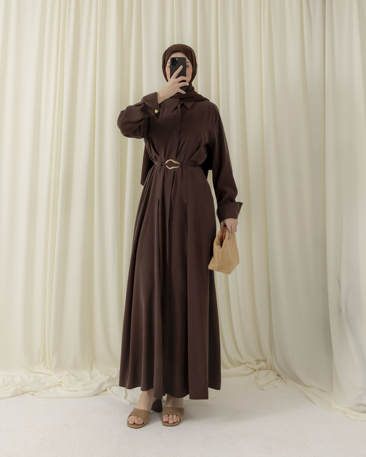 Boydan Düğmeli Pileli Kahve Elbise