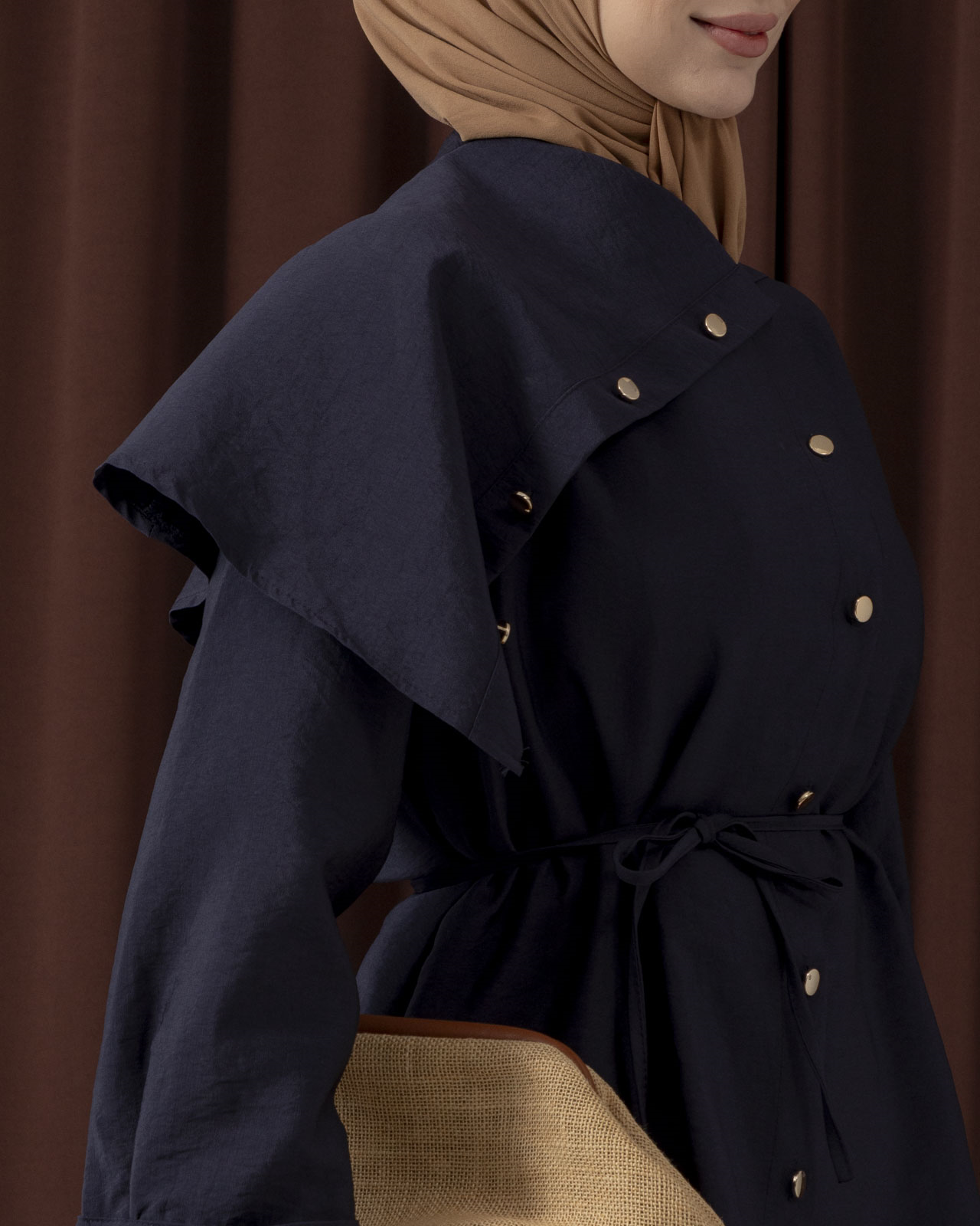 Büyük Yaka Lacivert Gömlek