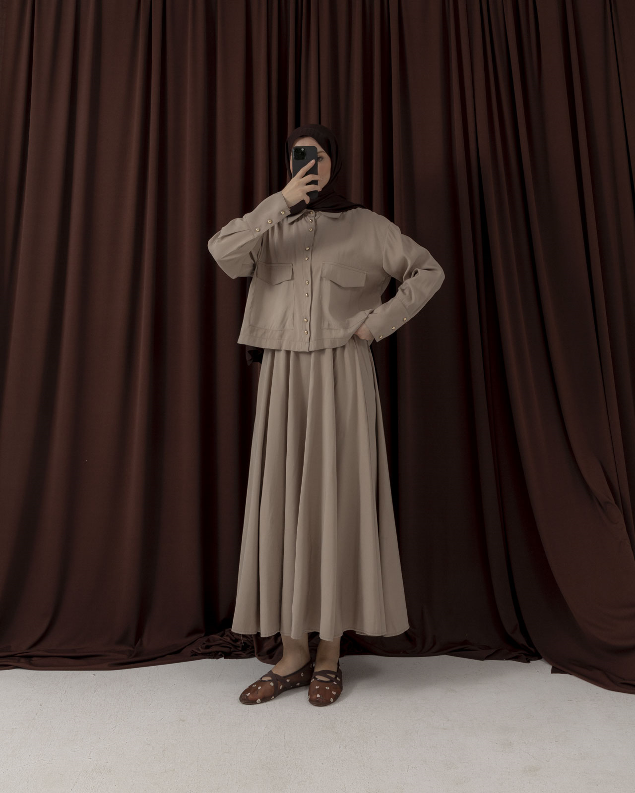 Cep Detaylı Etekli Taş Takım