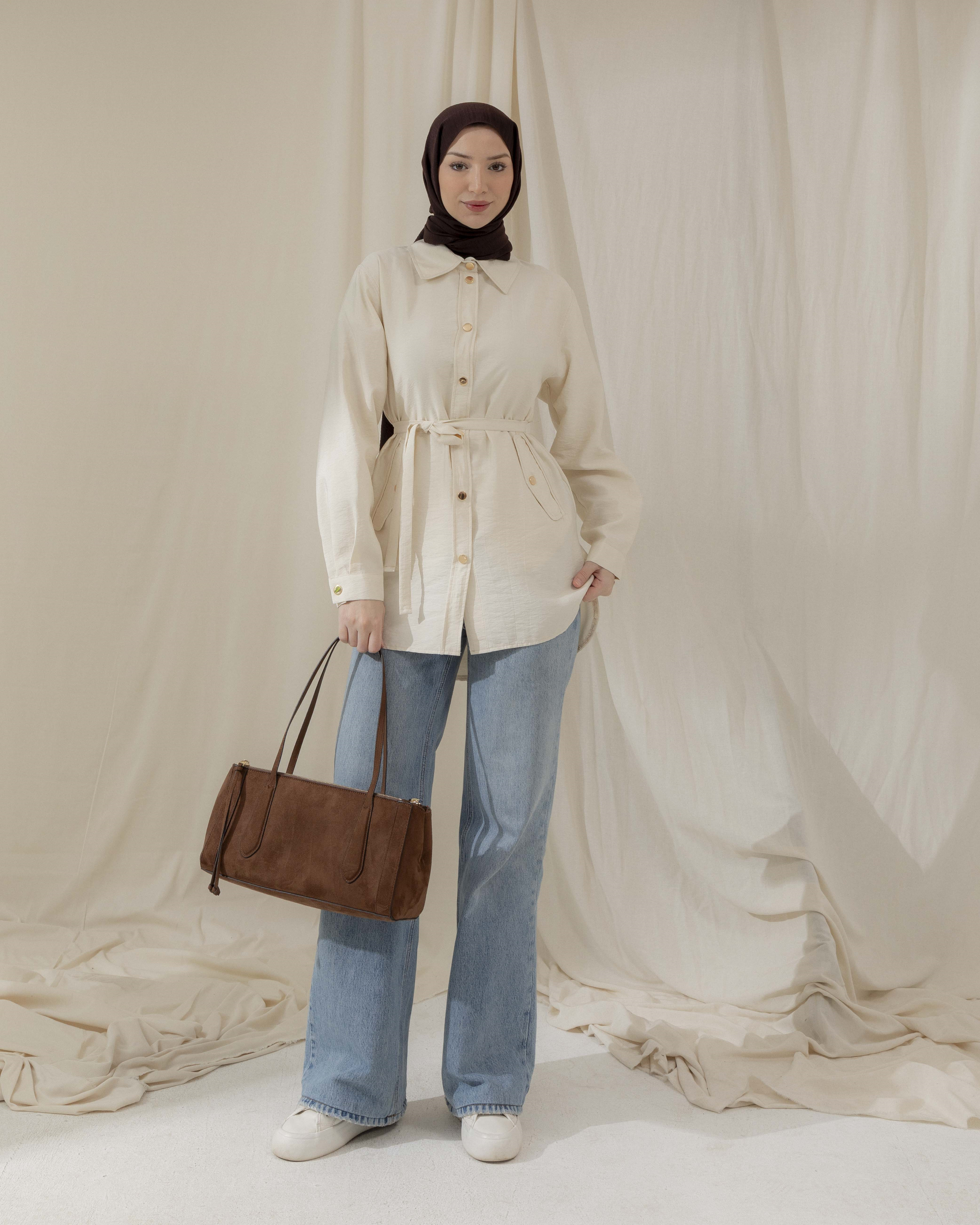 Cep Detaylı Krem Gömlek