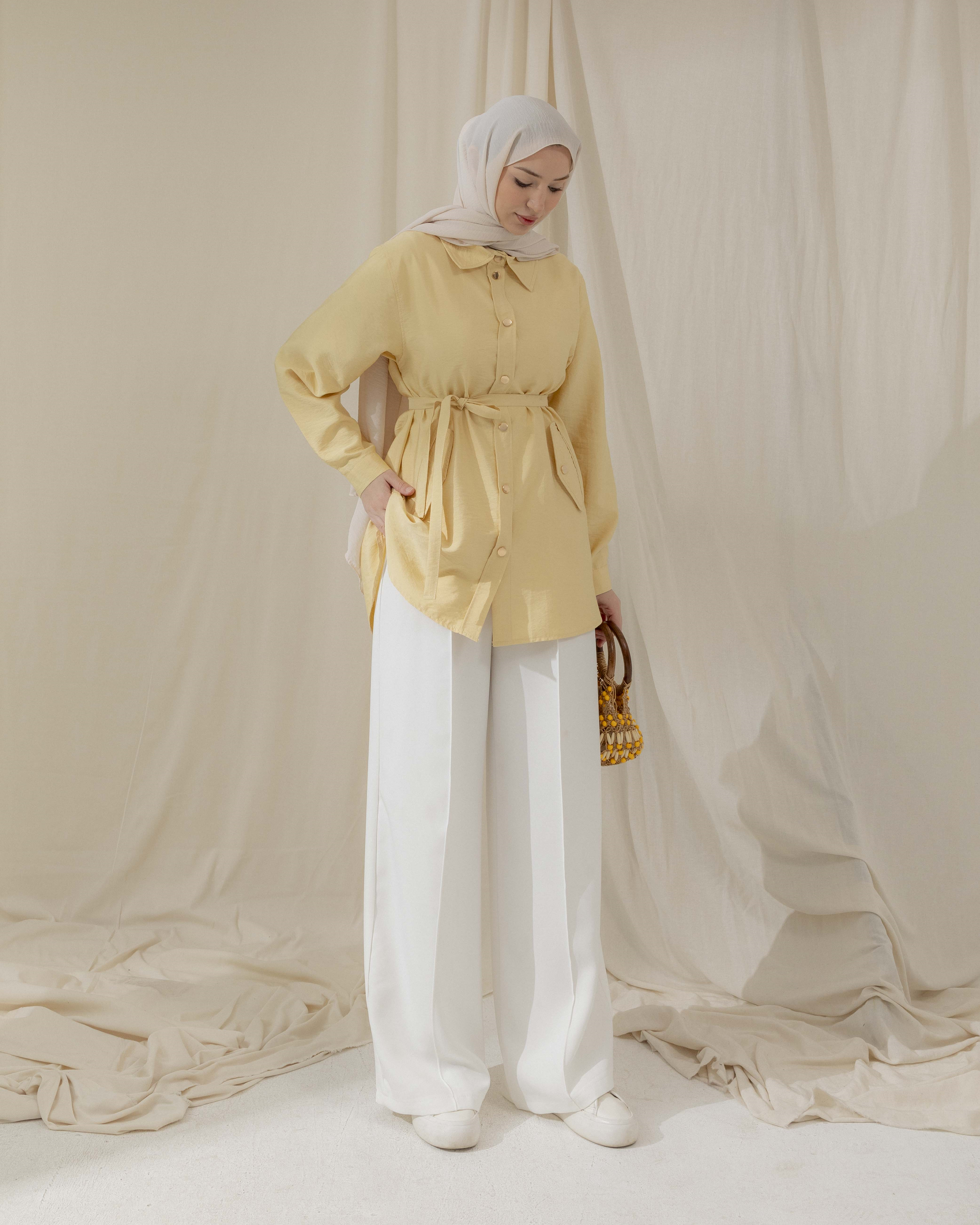 Cep Detaylı Sarı Gömlek