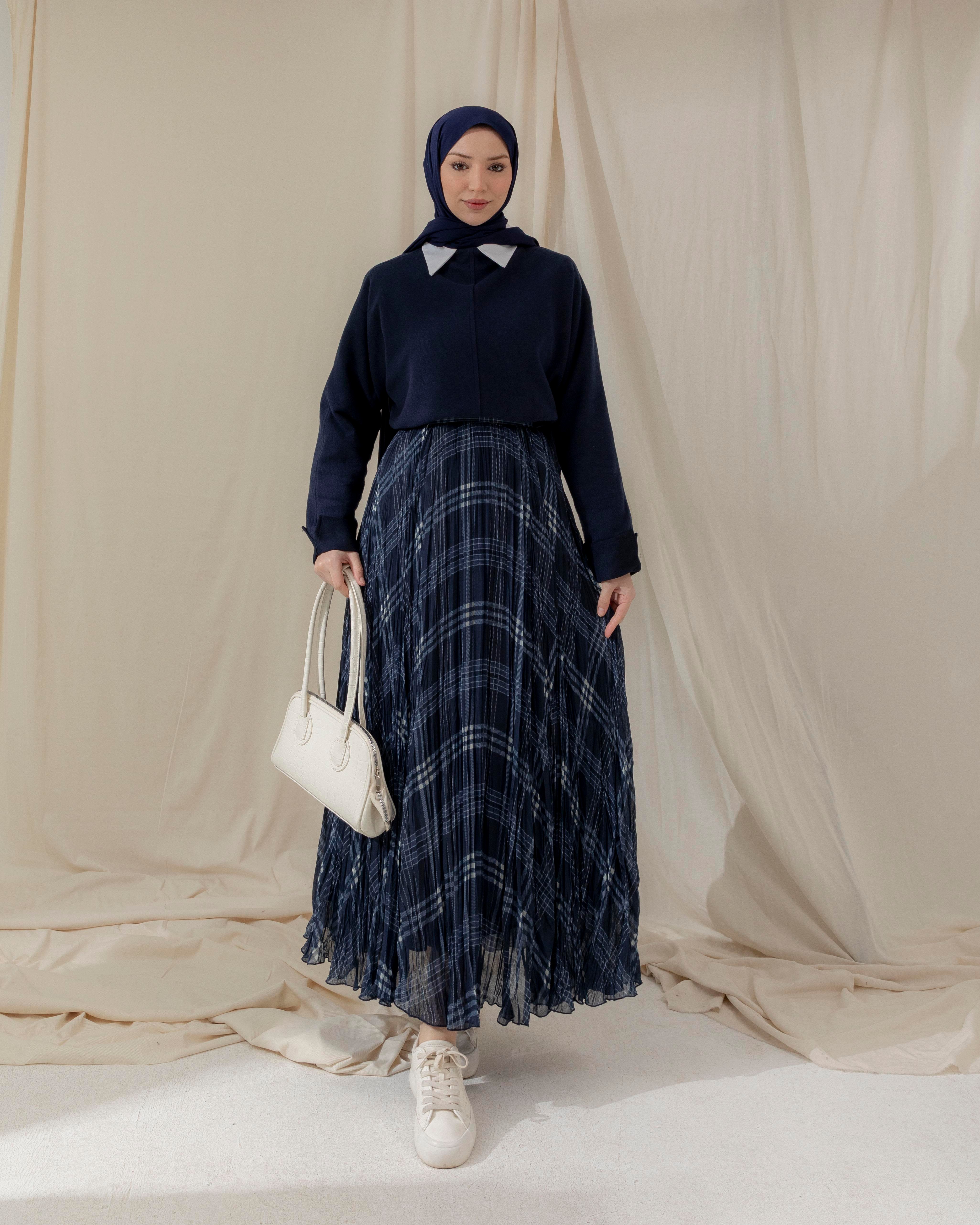 Çizgi Desenli Lacivert Şifon Etek